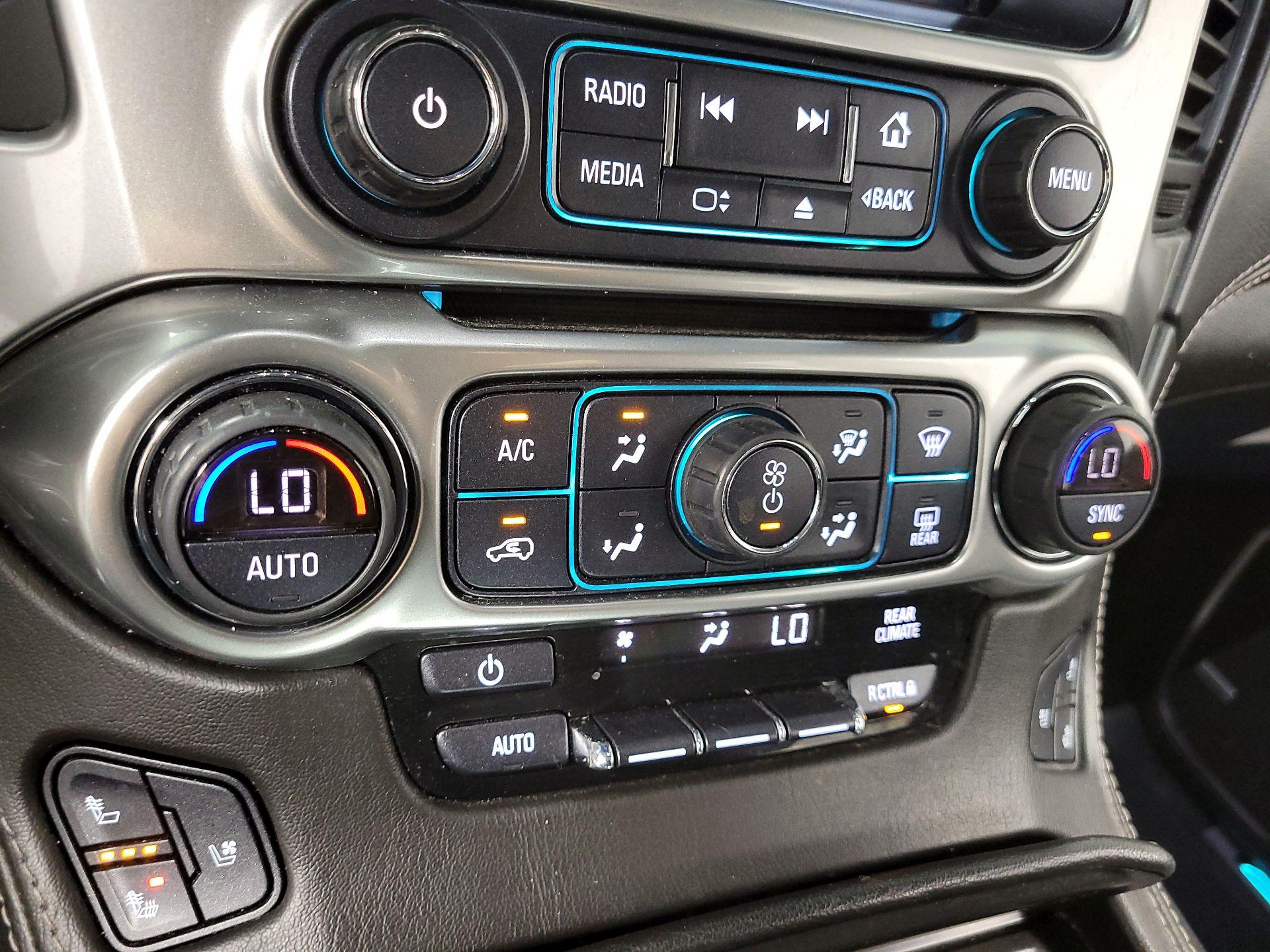 Thumbnail: 2020 Chevrolet Suburban - 15