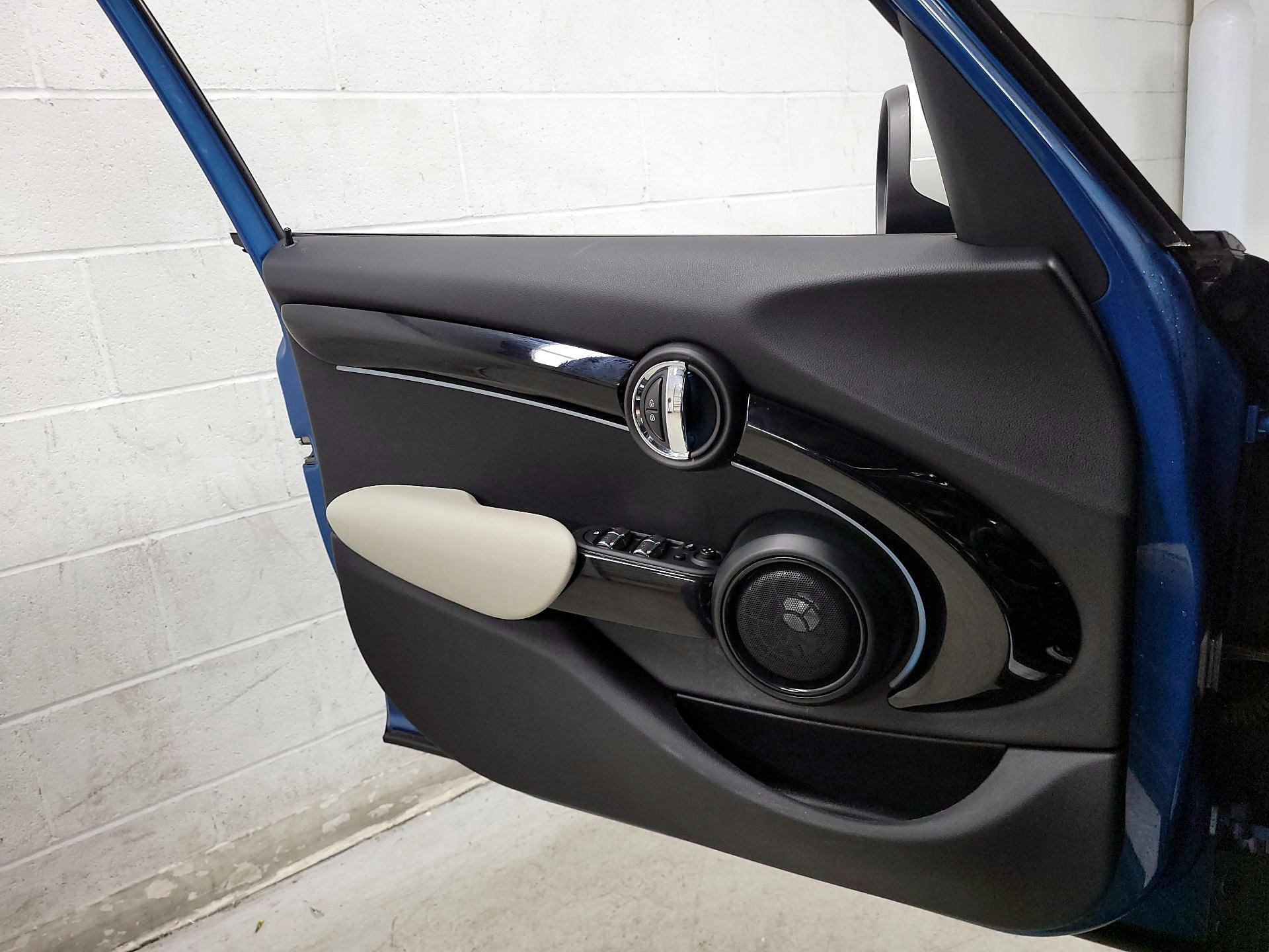 Thumbnail: 2024 MINI Cooper Hardtop - 10