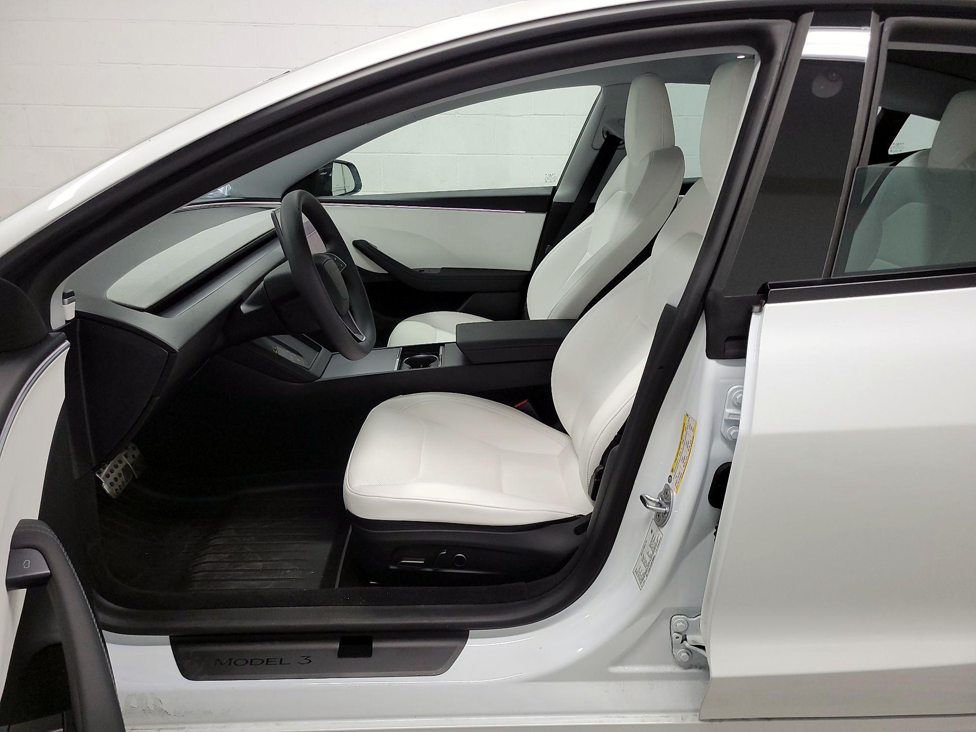 Thumbnail: 2025 Tesla Model 3 - 9