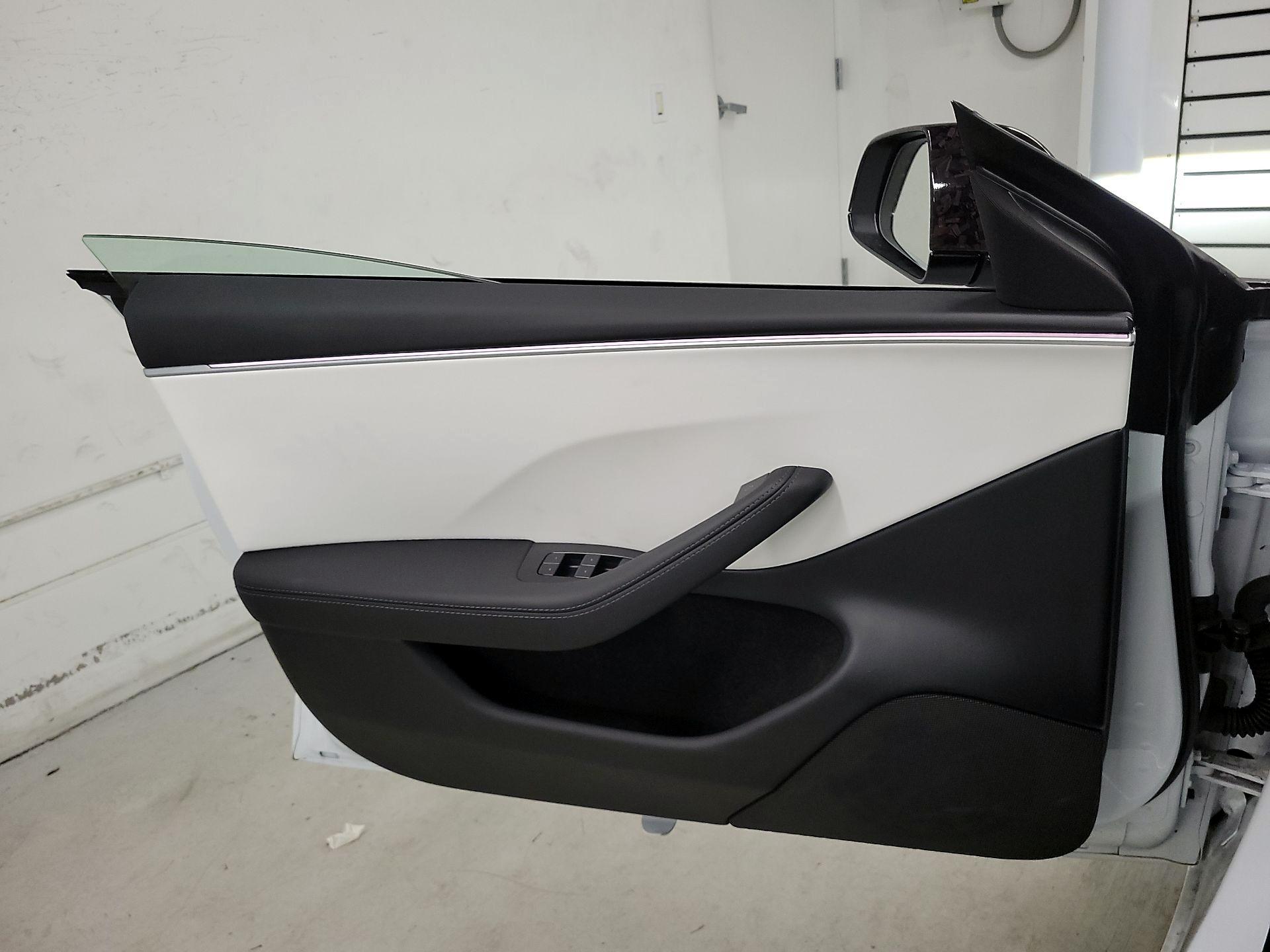 Thumbnail: 2025 Tesla Model 3 - 10