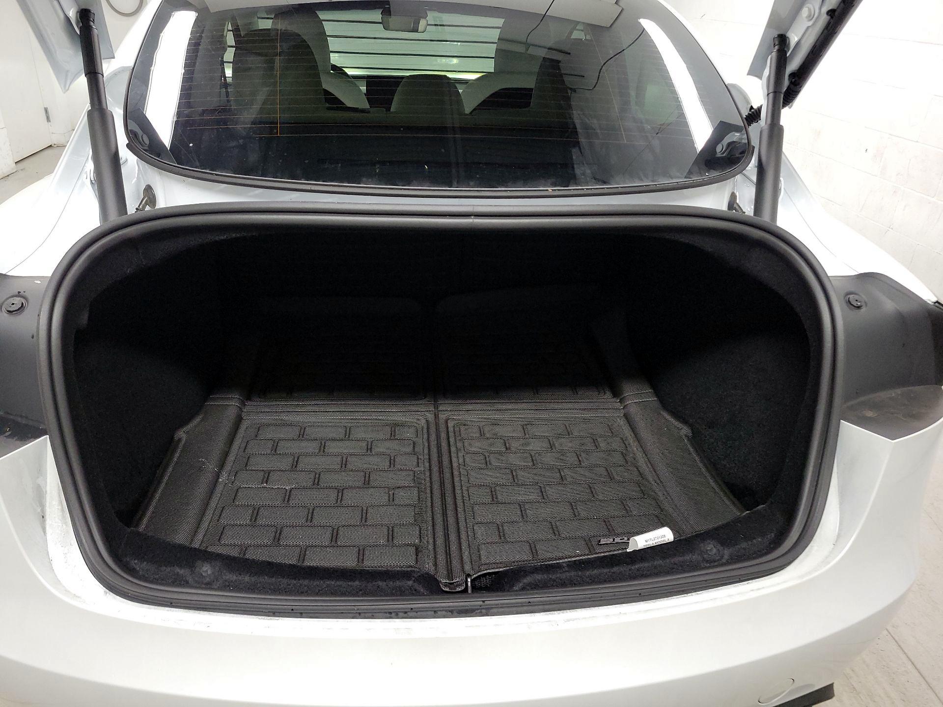 Thumbnail: 2025 Tesla Model 3 - 19