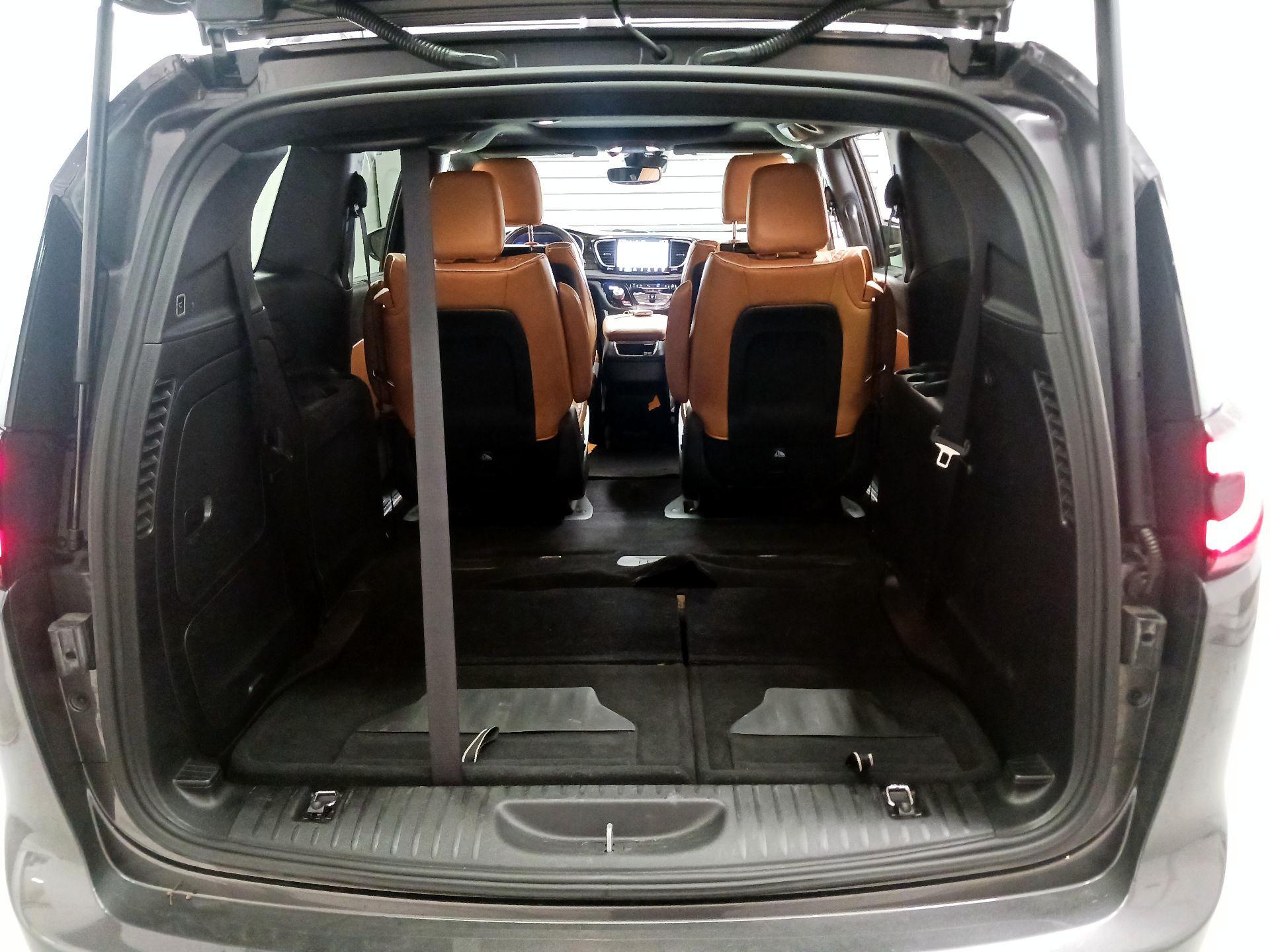 Thumbnail: 2022 Chrysler Pacifica - 20