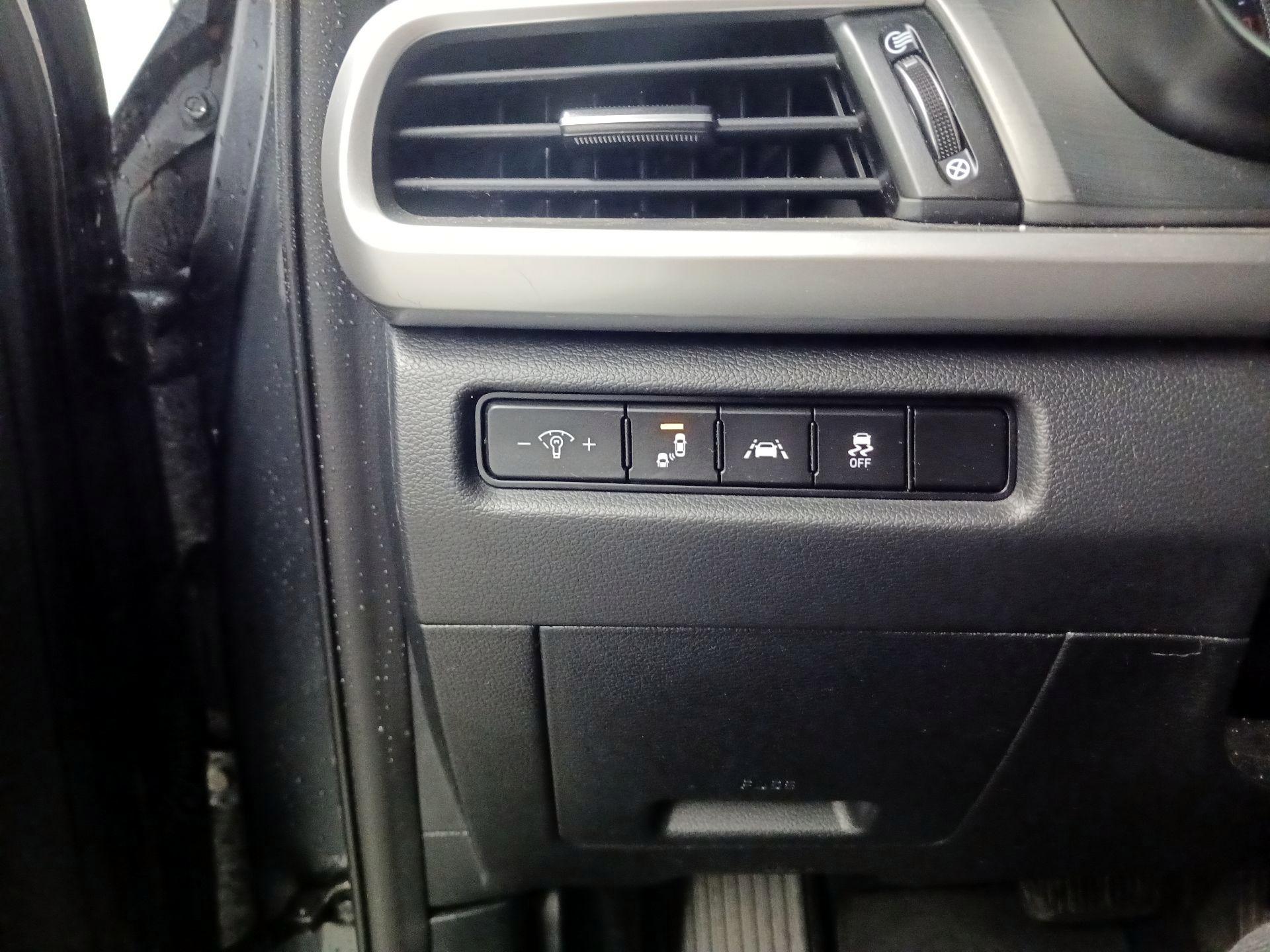 Thumbnail: 2020 Kia Telluride - 13