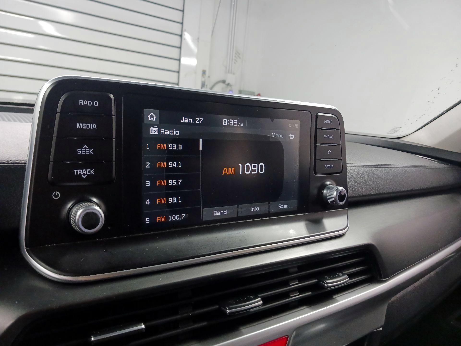 Thumbnail: 2020 Kia Telluride - 15