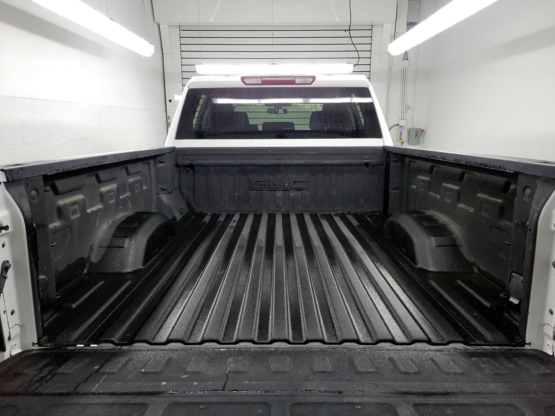 Thumbnail: 2020 GMC Sierra 2500 - 18