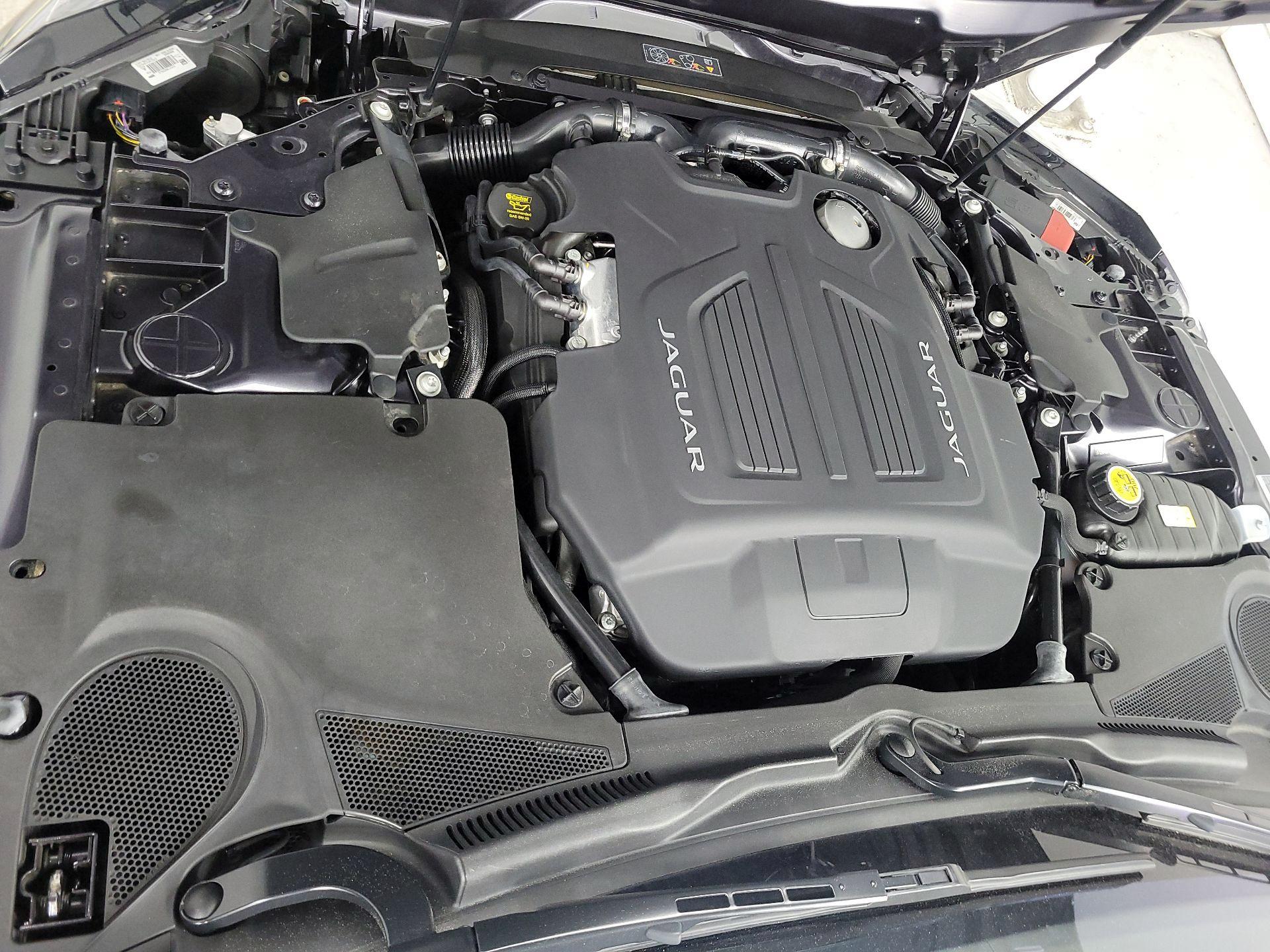 Thumbnail: 2017 Jaguar F-Type - 17