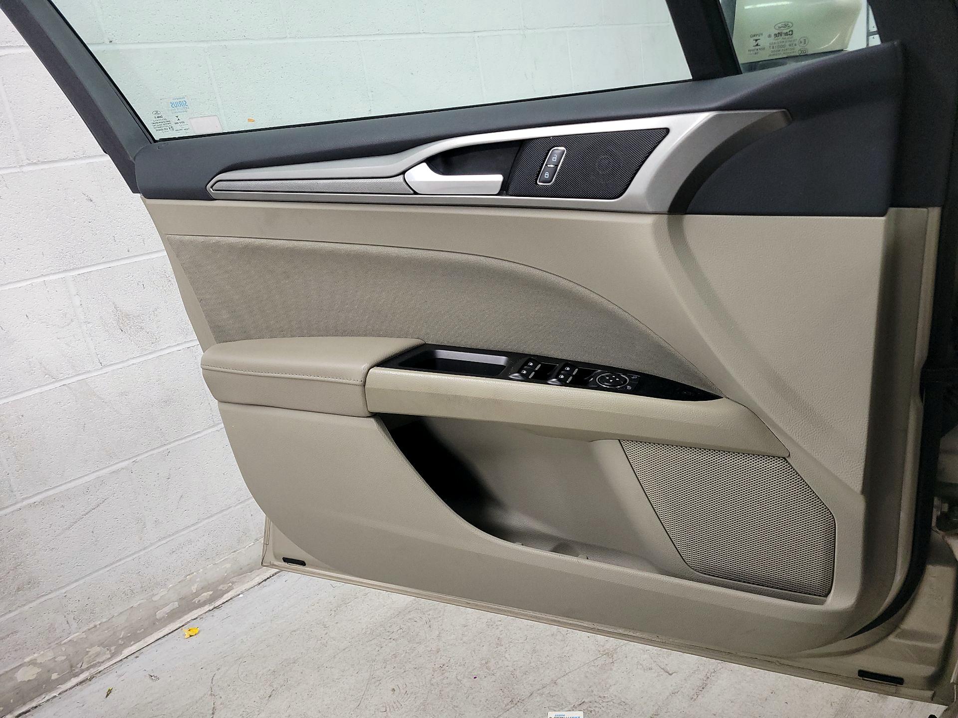 Thumbnail: 2017 Ford Fusion - 12