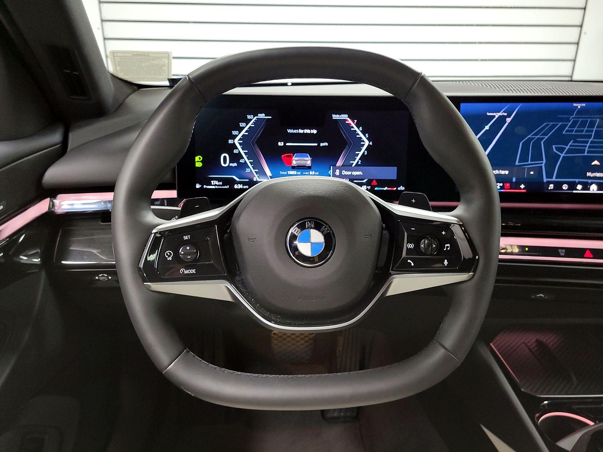 Thumbnail: 2024 BMW 5 Series - 10