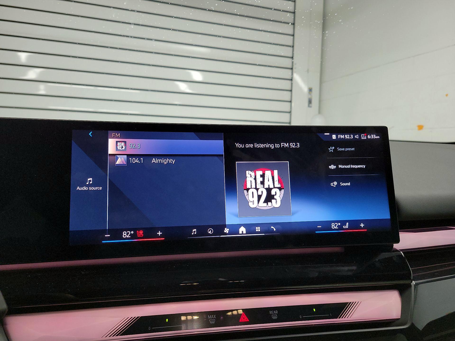 Thumbnail: 2024 BMW 5 Series - 16