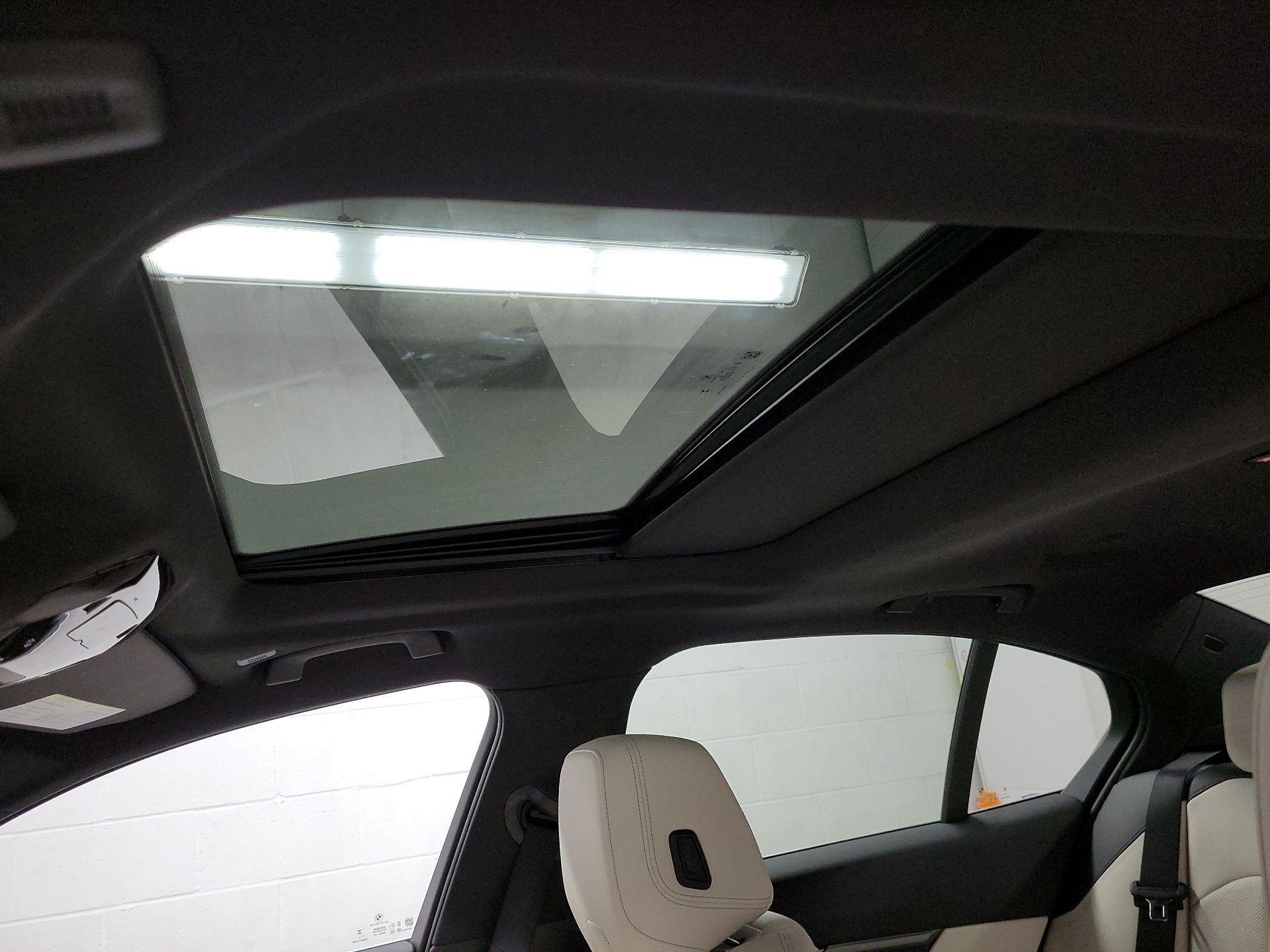 Thumbnail: 2024 BMW 5 Series - 19