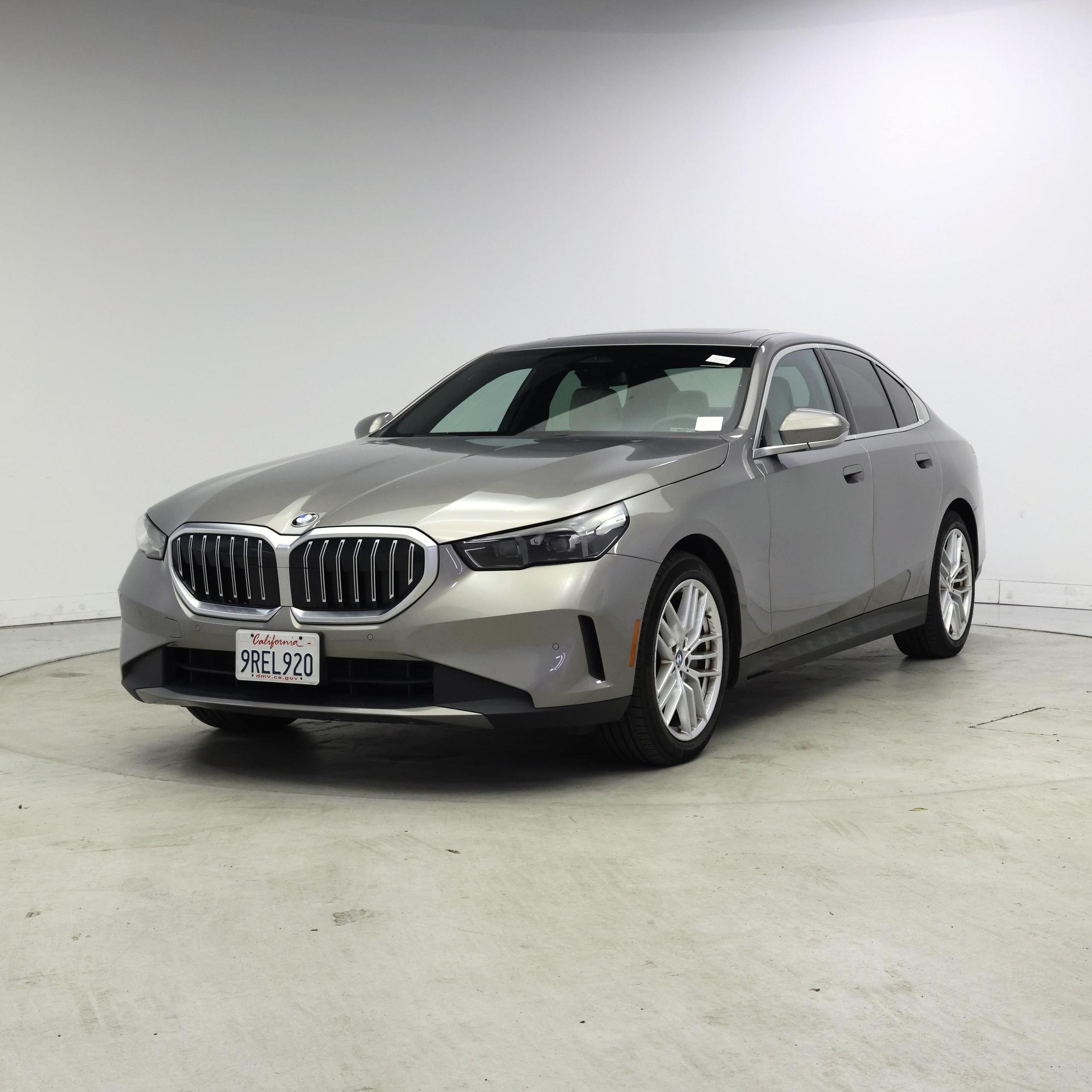 Thumbnail: 2024 BMW 5 Series - 4