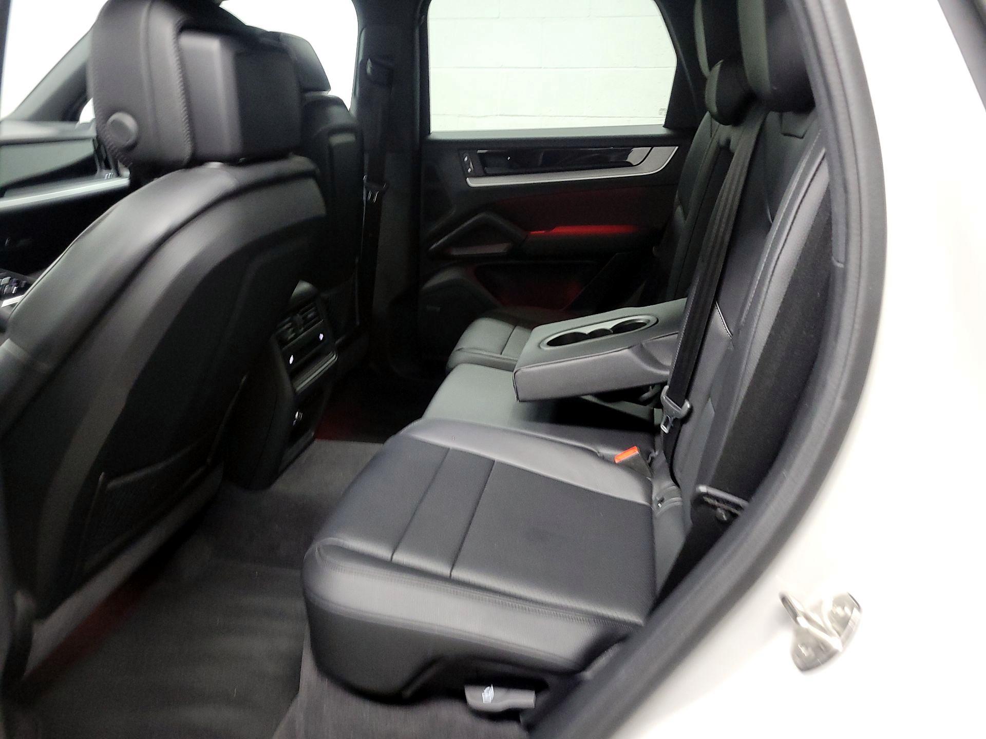 Thumbnail: 2025 Porsche Cayenne - 17