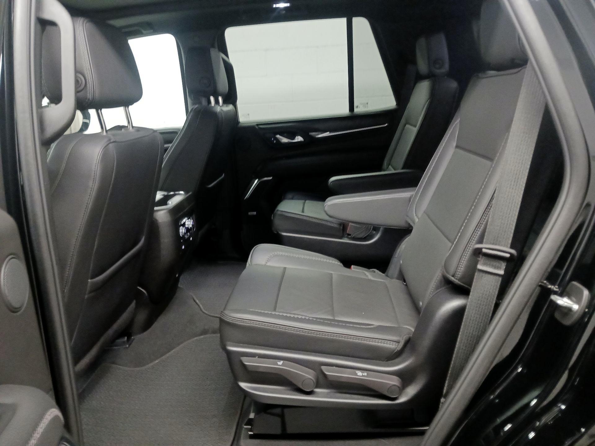 Thumbnail: 2024 GMC Yukon - 16