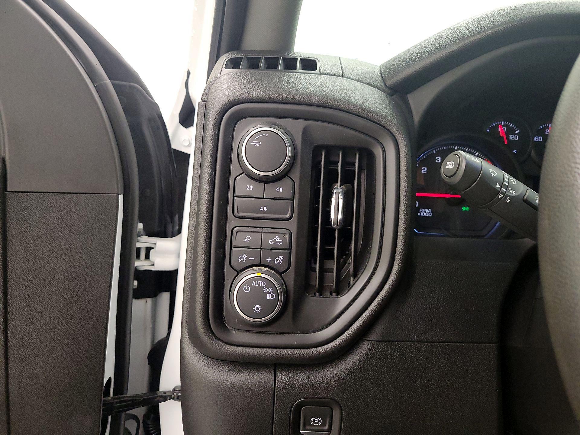 Thumbnail: 2024 Chevrolet Silverado 2500 - 13