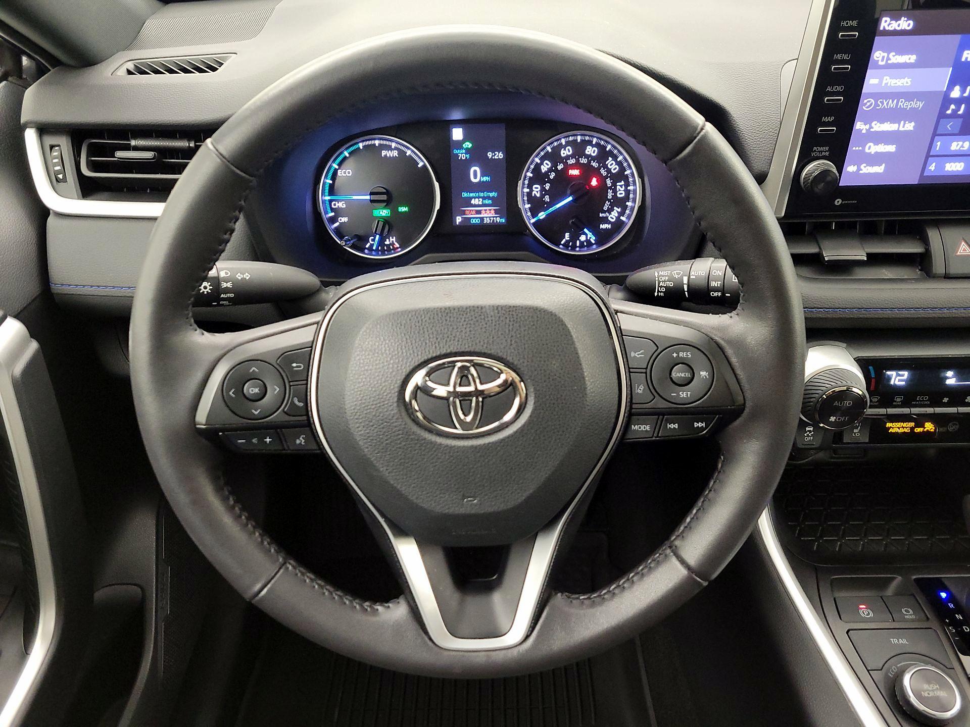 Thumbnail: 2022 Toyota RAV4 - 10