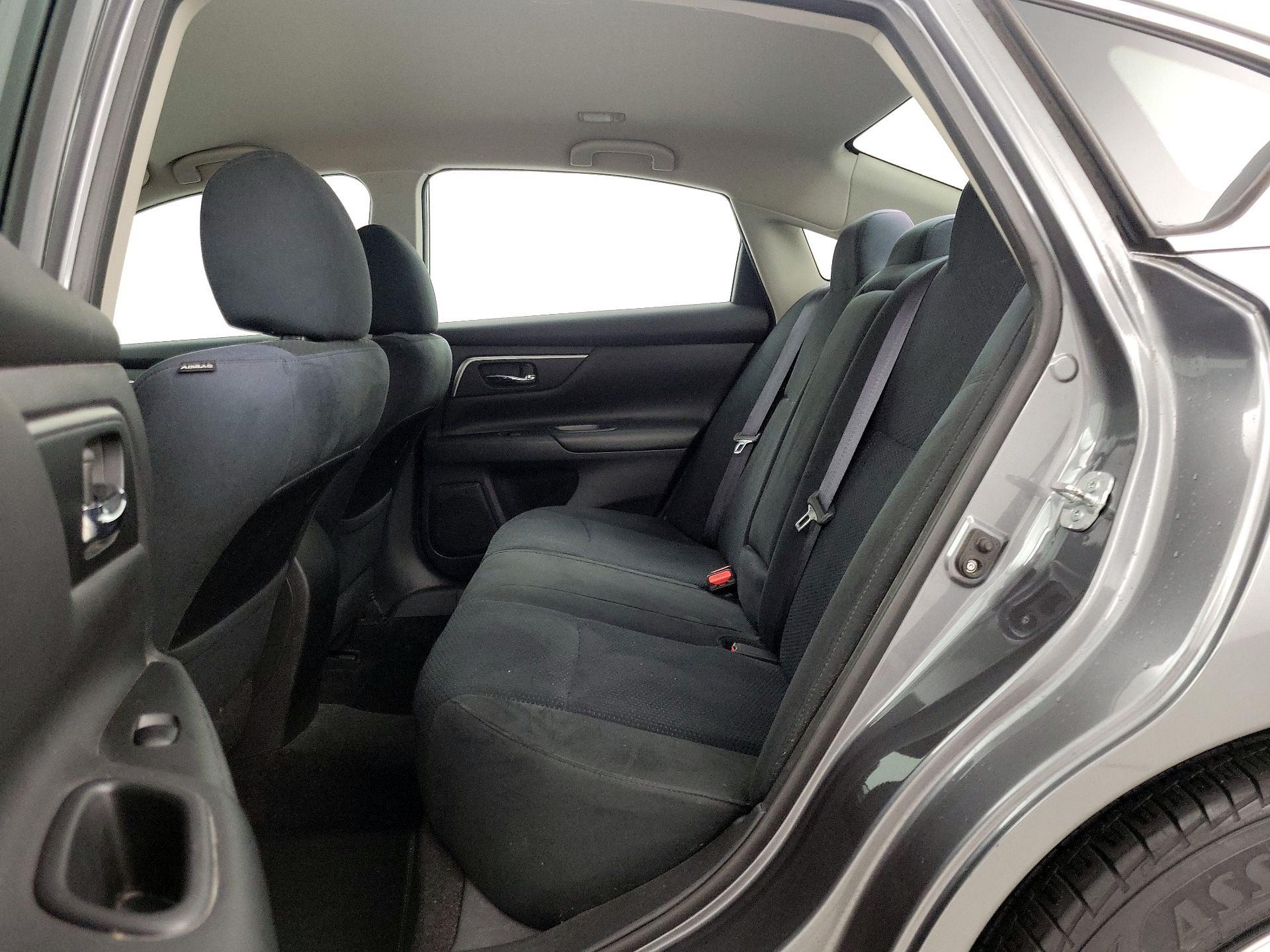 Thumbnail: 2015 Nissan Altima - 19