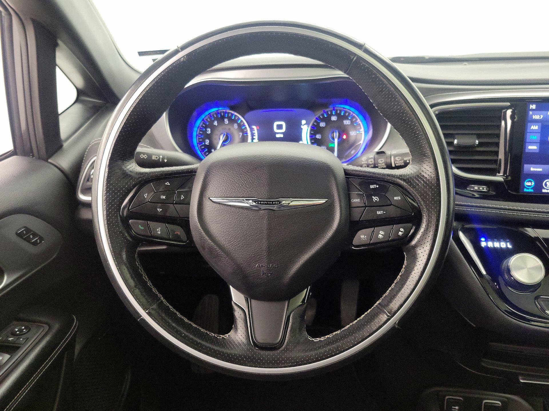 Thumbnail: 2019 Chrysler Pacifica - 10