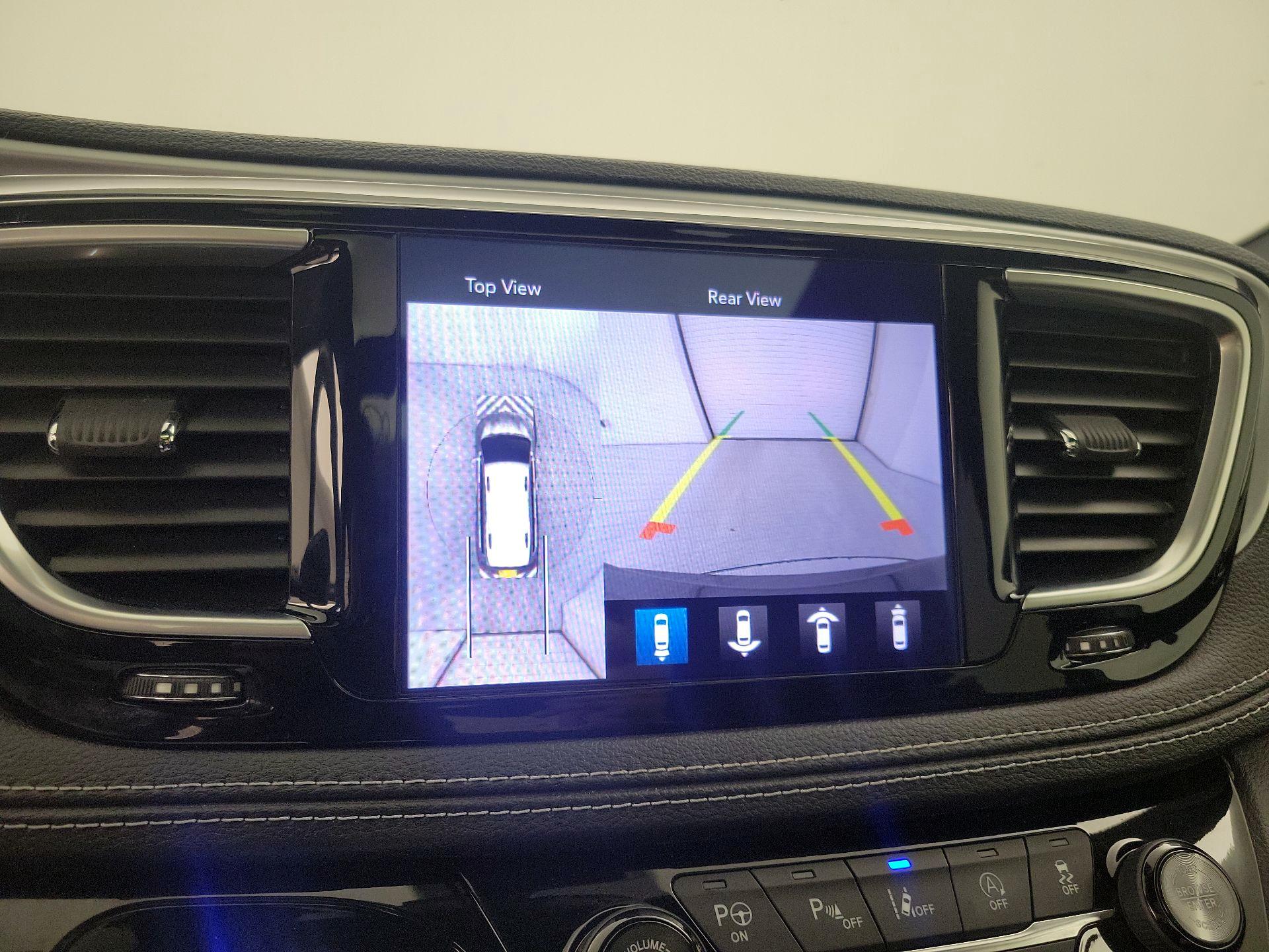 Thumbnail: 2019 Chrysler Pacifica - 15