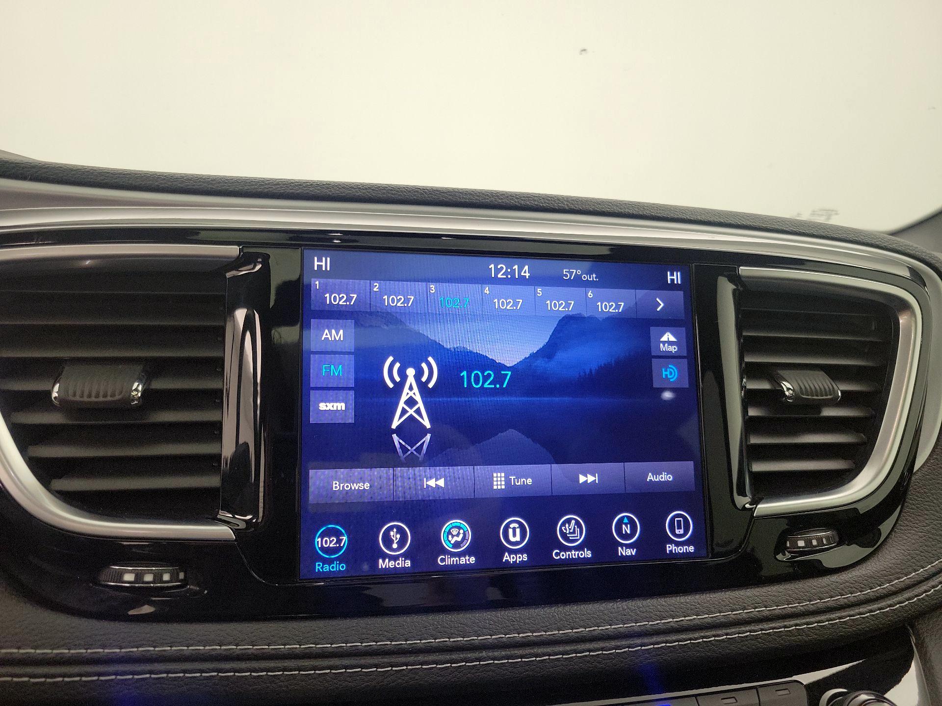 Thumbnail: 2019 Chrysler Pacifica - 16