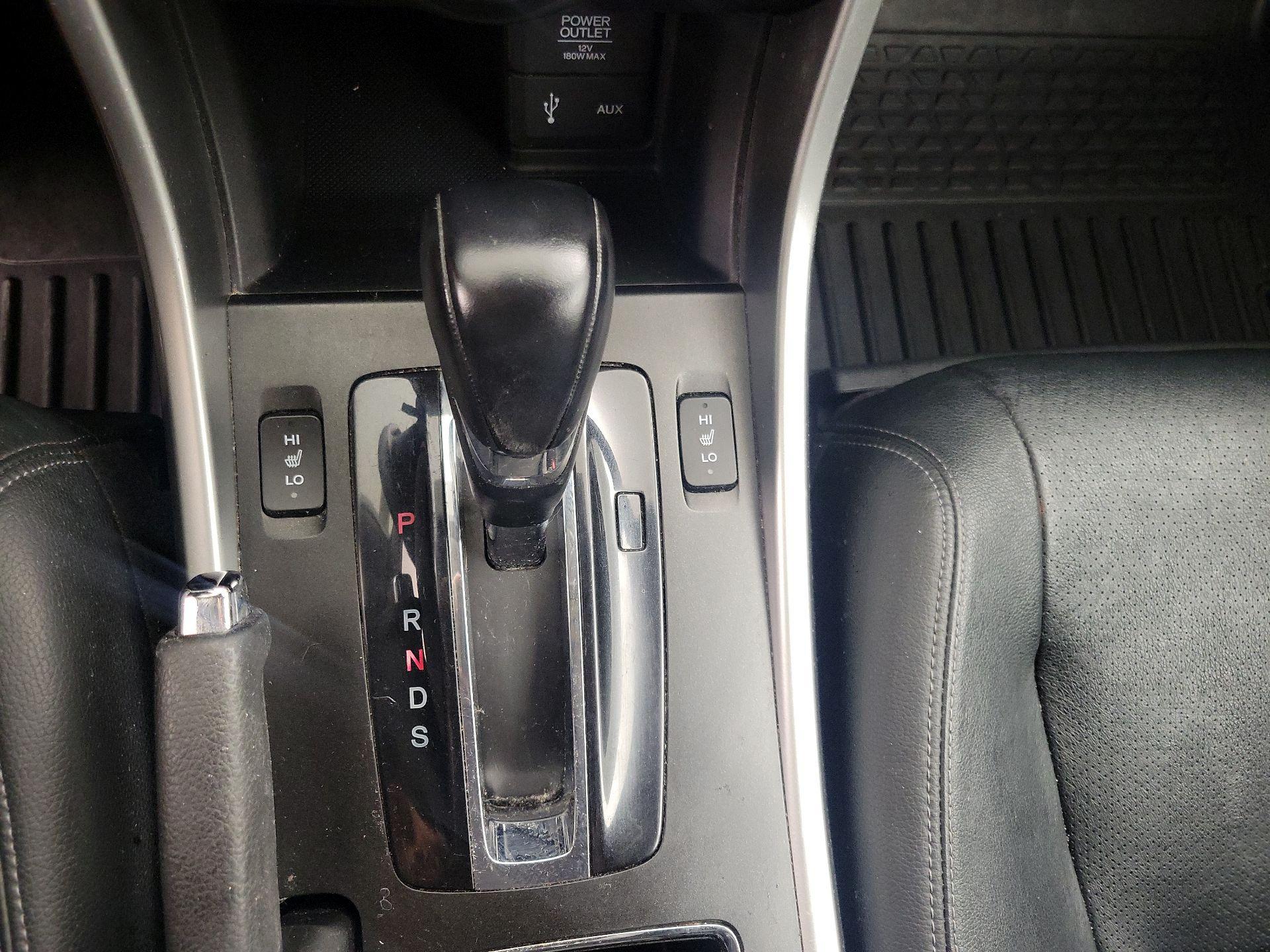 Thumbnail: 2015 Honda Accord - 18