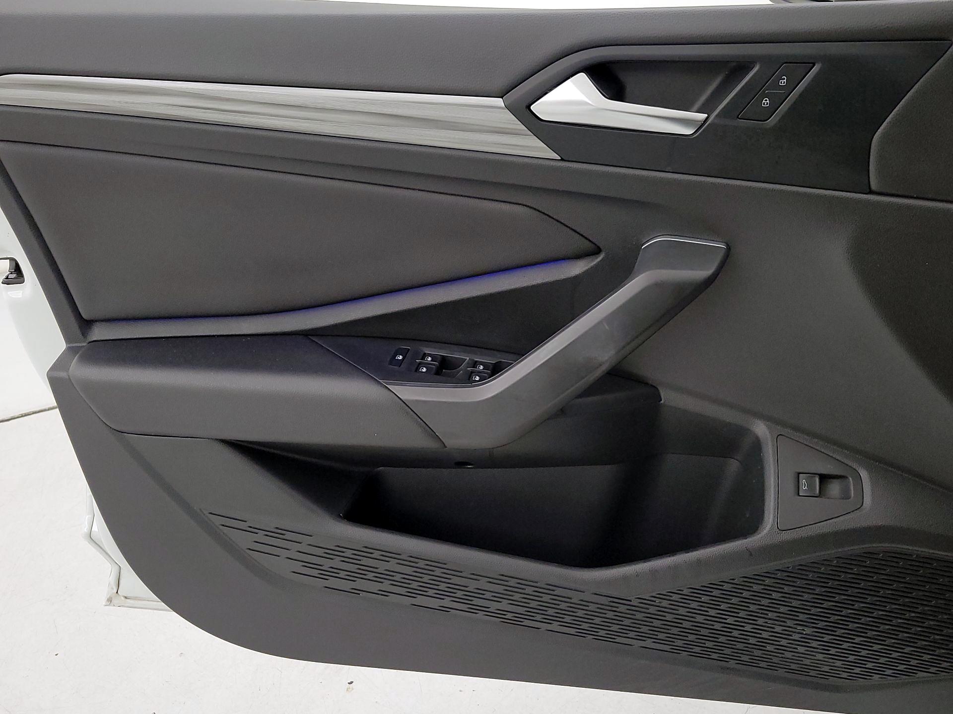Thumbnail: 2019 Volkswagen Jetta - 12