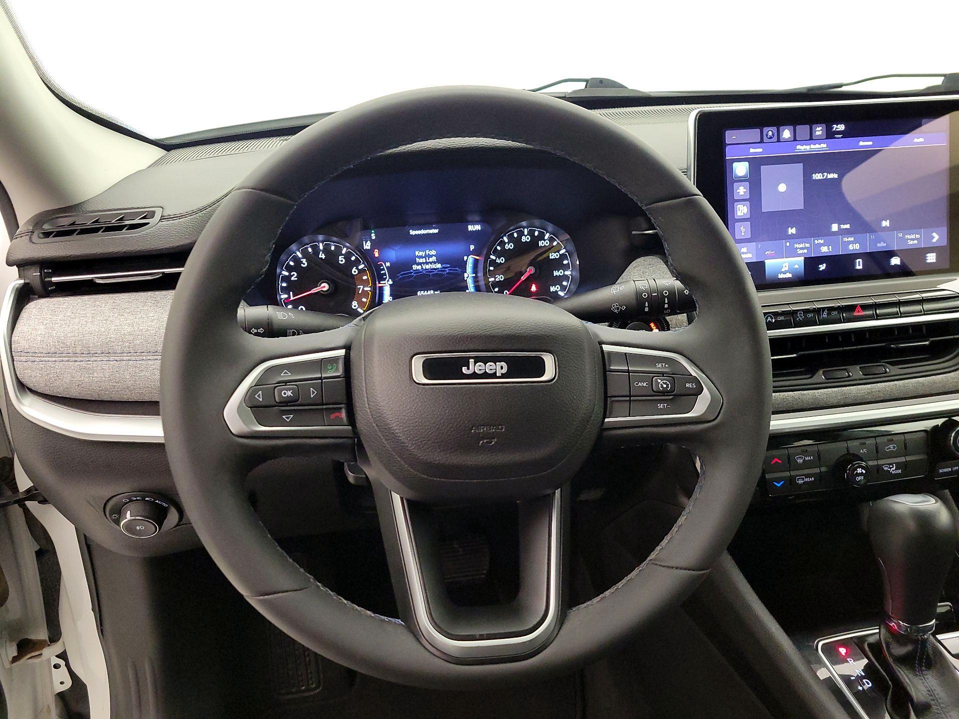 Thumbnail: 2022 Jeep Compass - 10