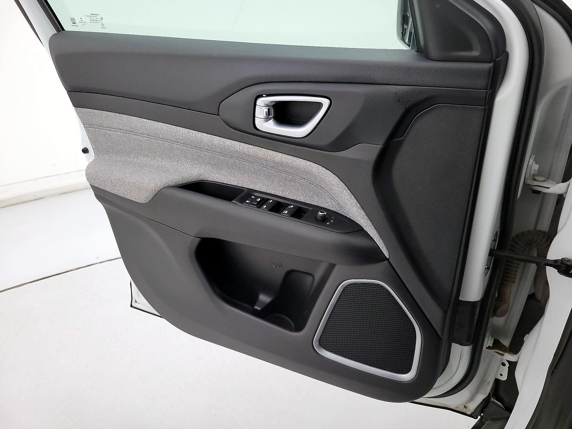 Thumbnail: 2022 Jeep Compass - 12