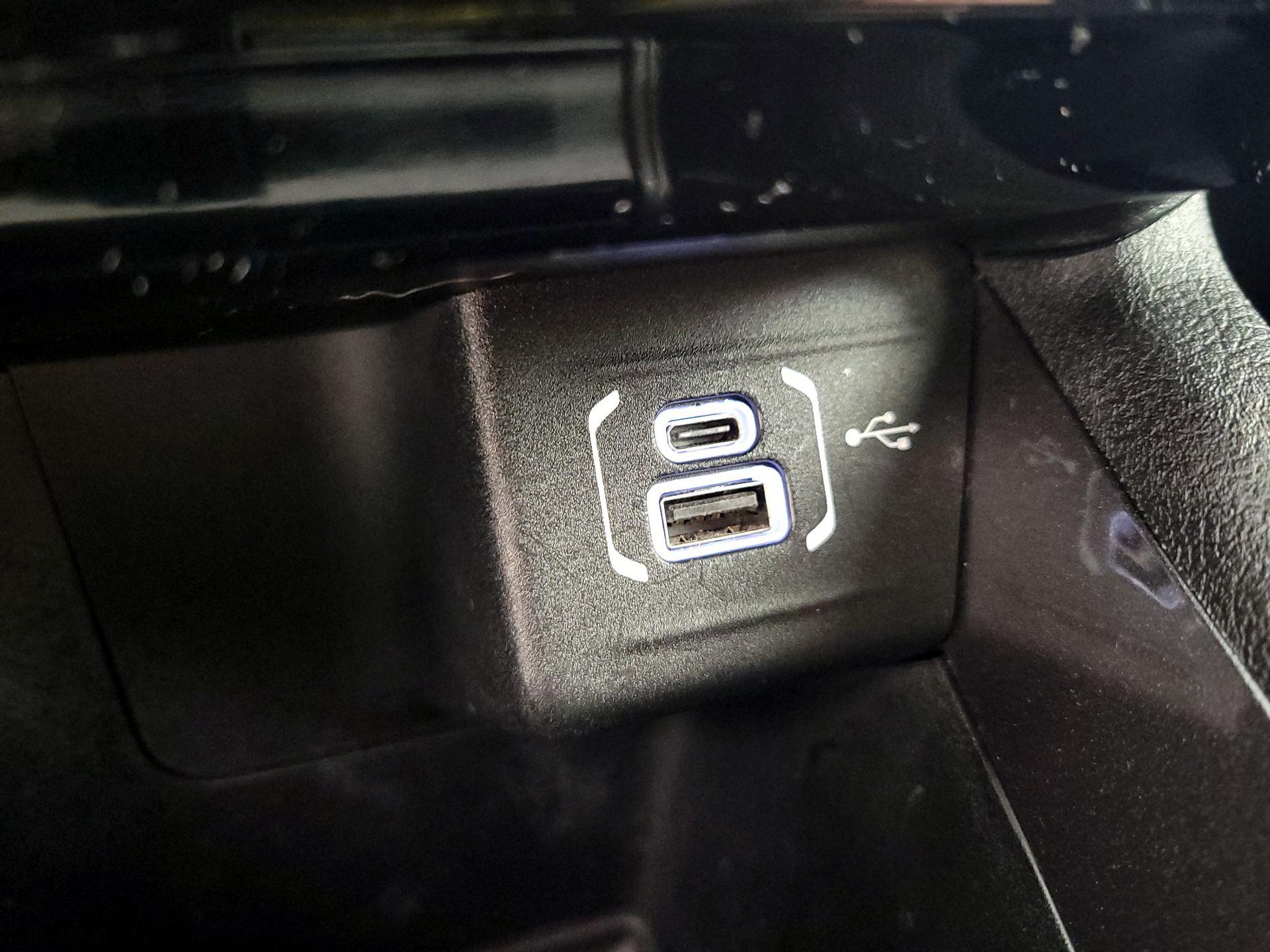 Thumbnail: 2022 Jeep Compass - 18