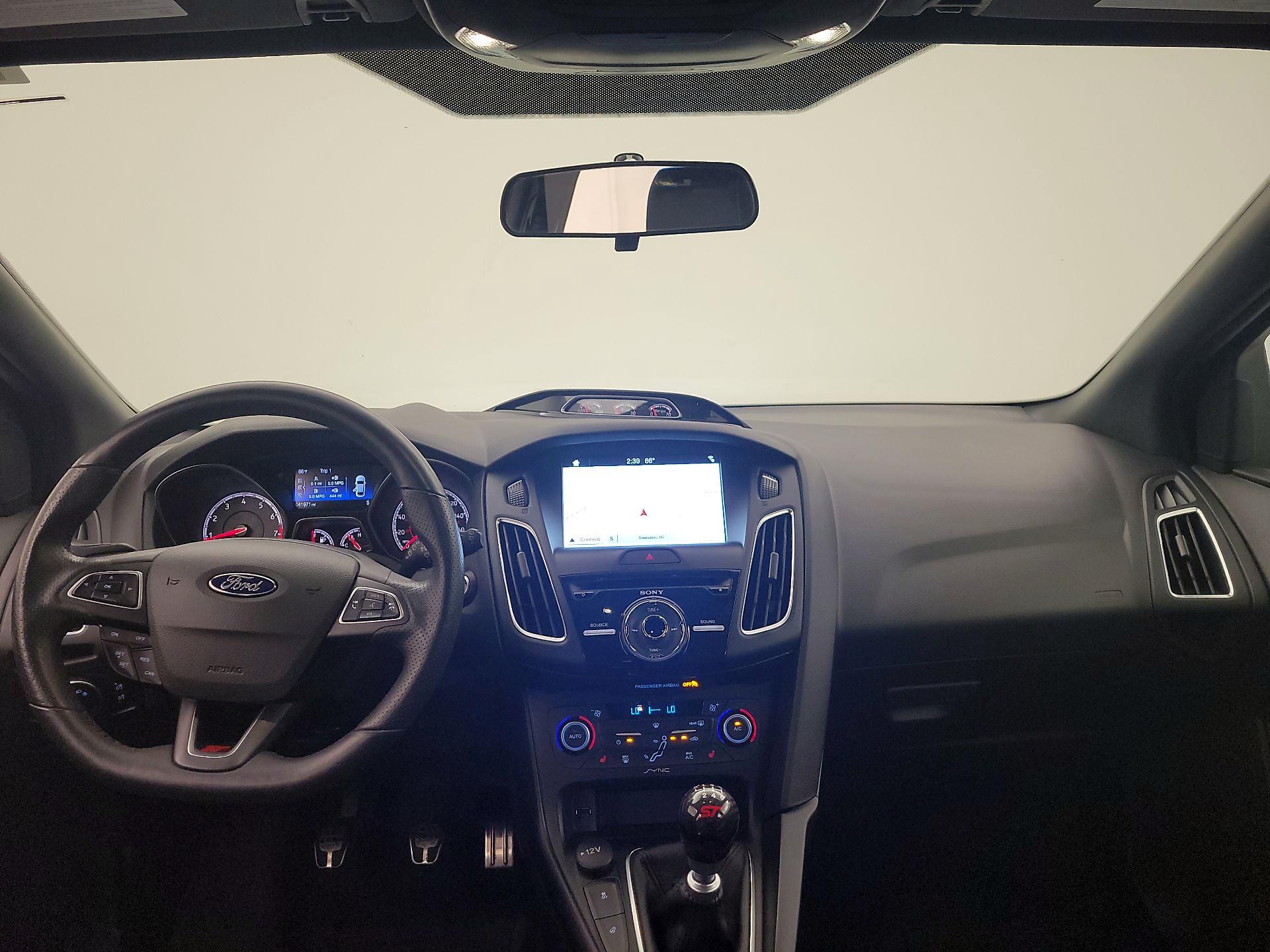 Thumbnail: 2018 Ford Focus - 9