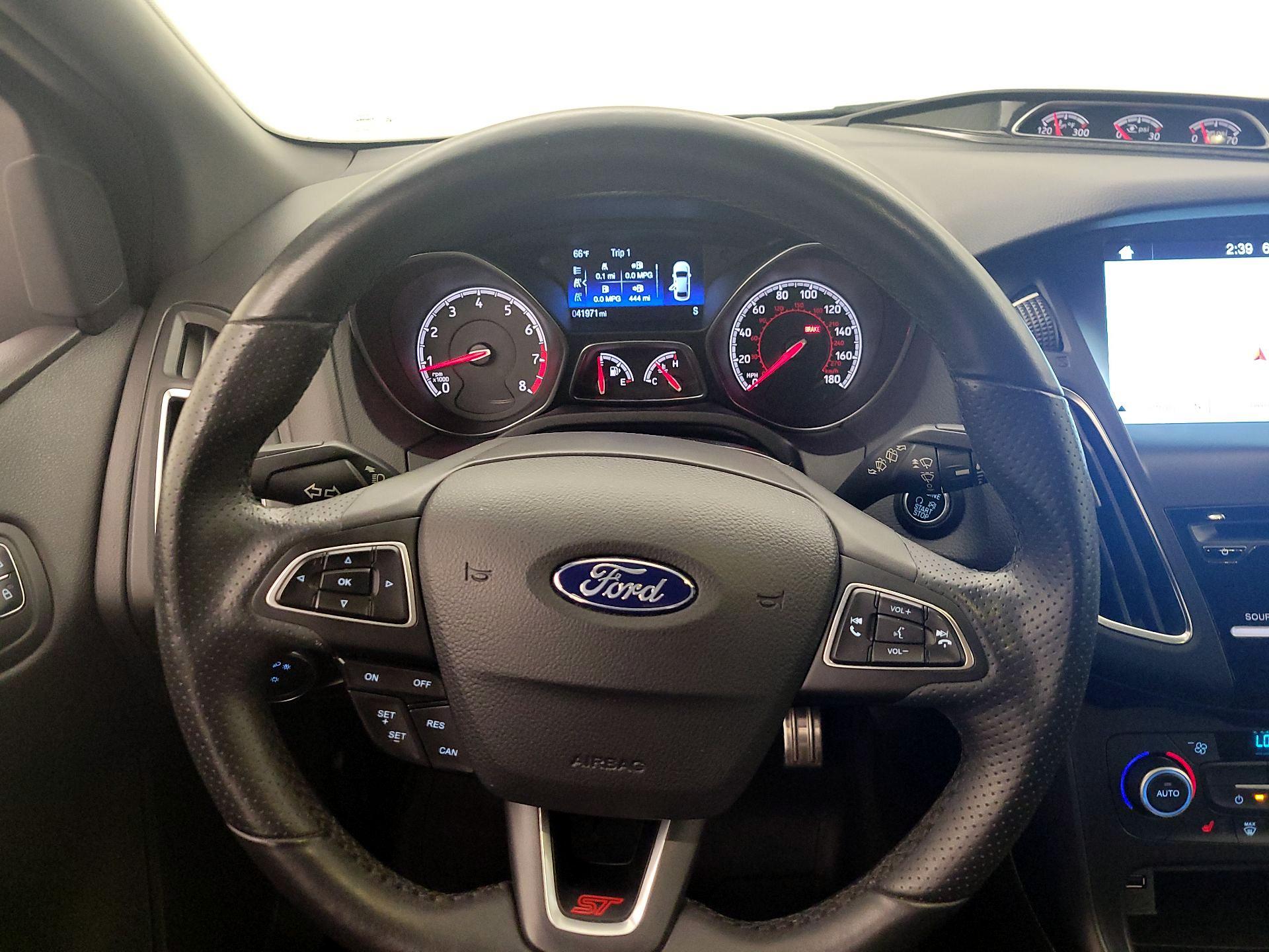 Thumbnail: 2018 Ford Focus - 10