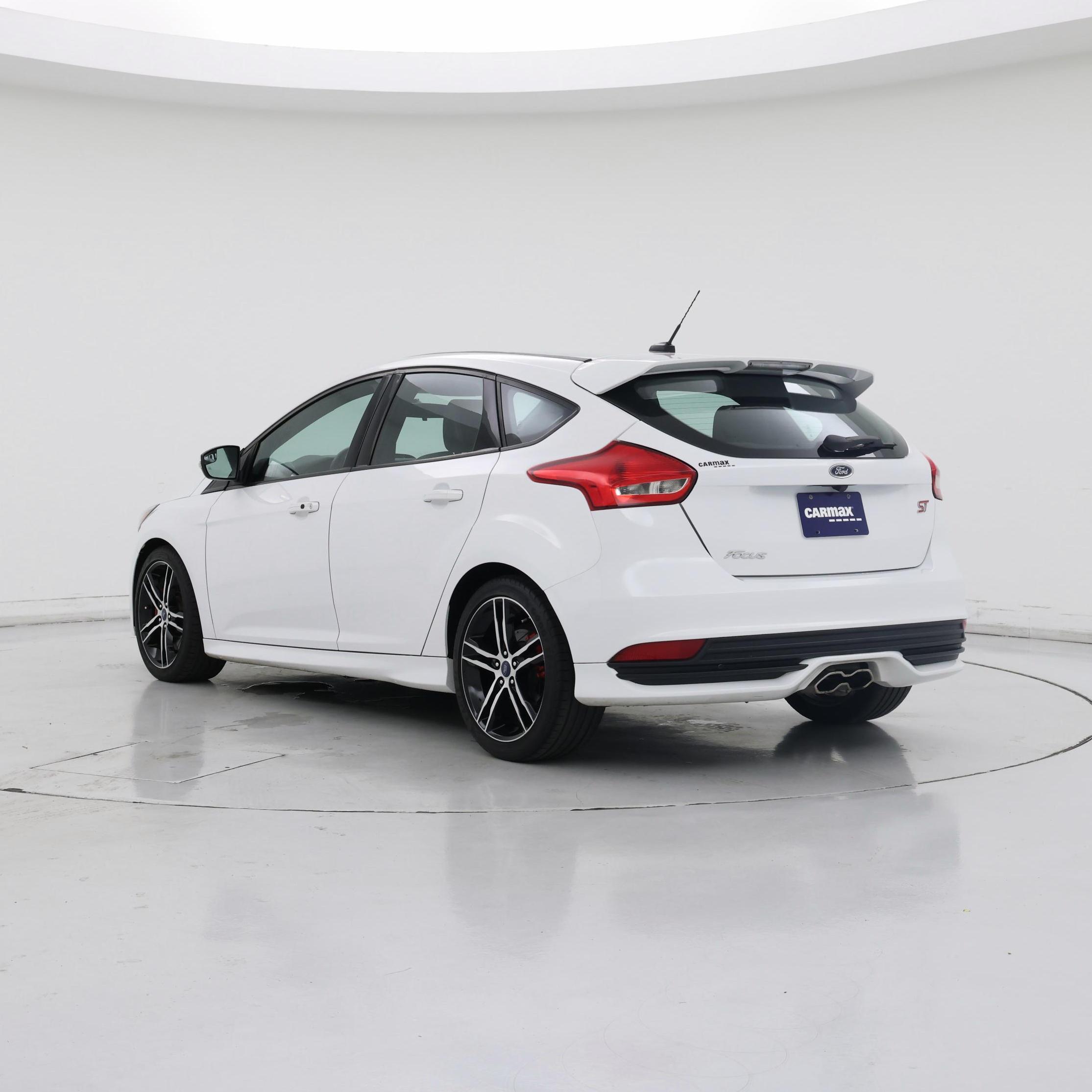 Thumbnail: 2018 Ford Focus - 2