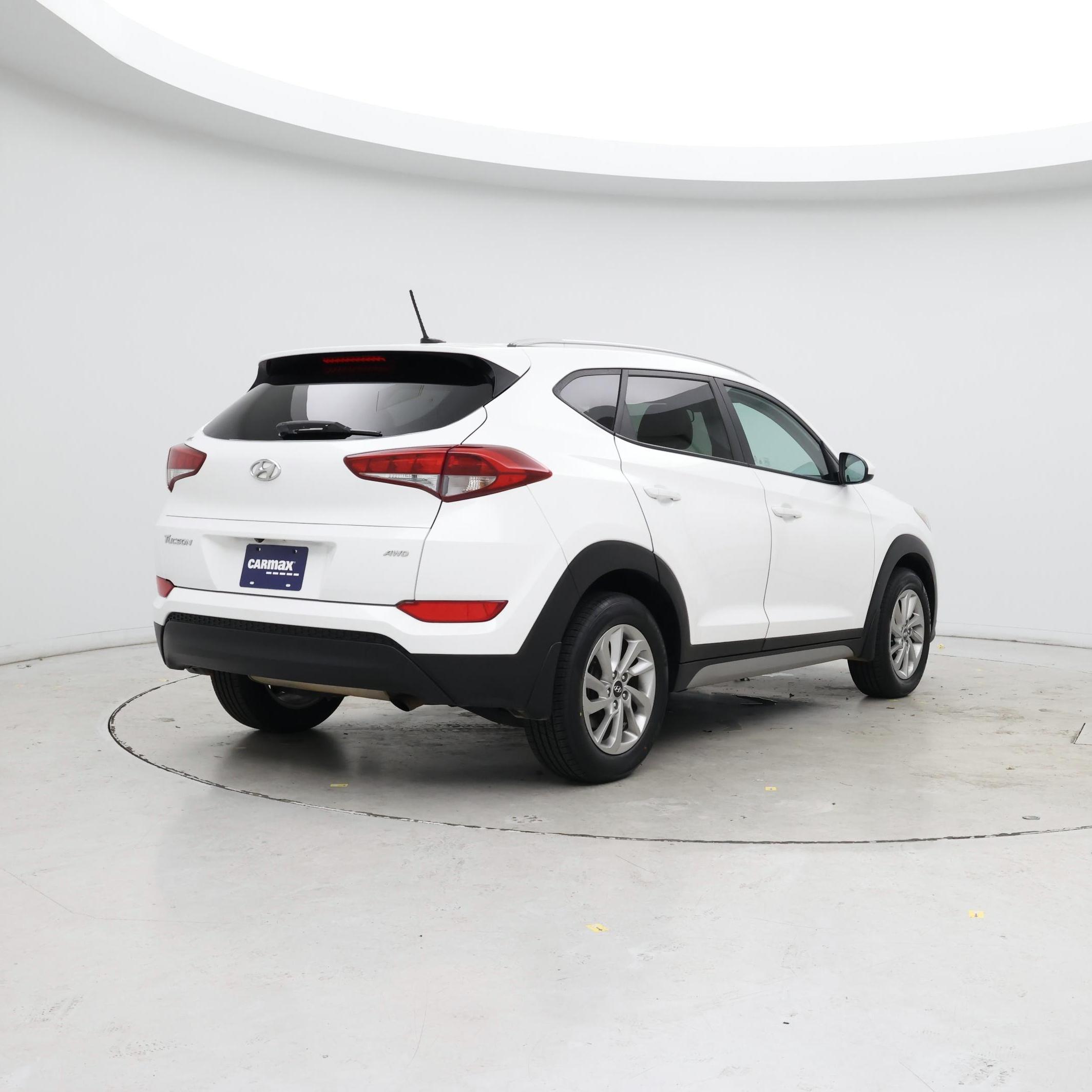 Thumbnail: 2017 Hyundai Tucson - 8