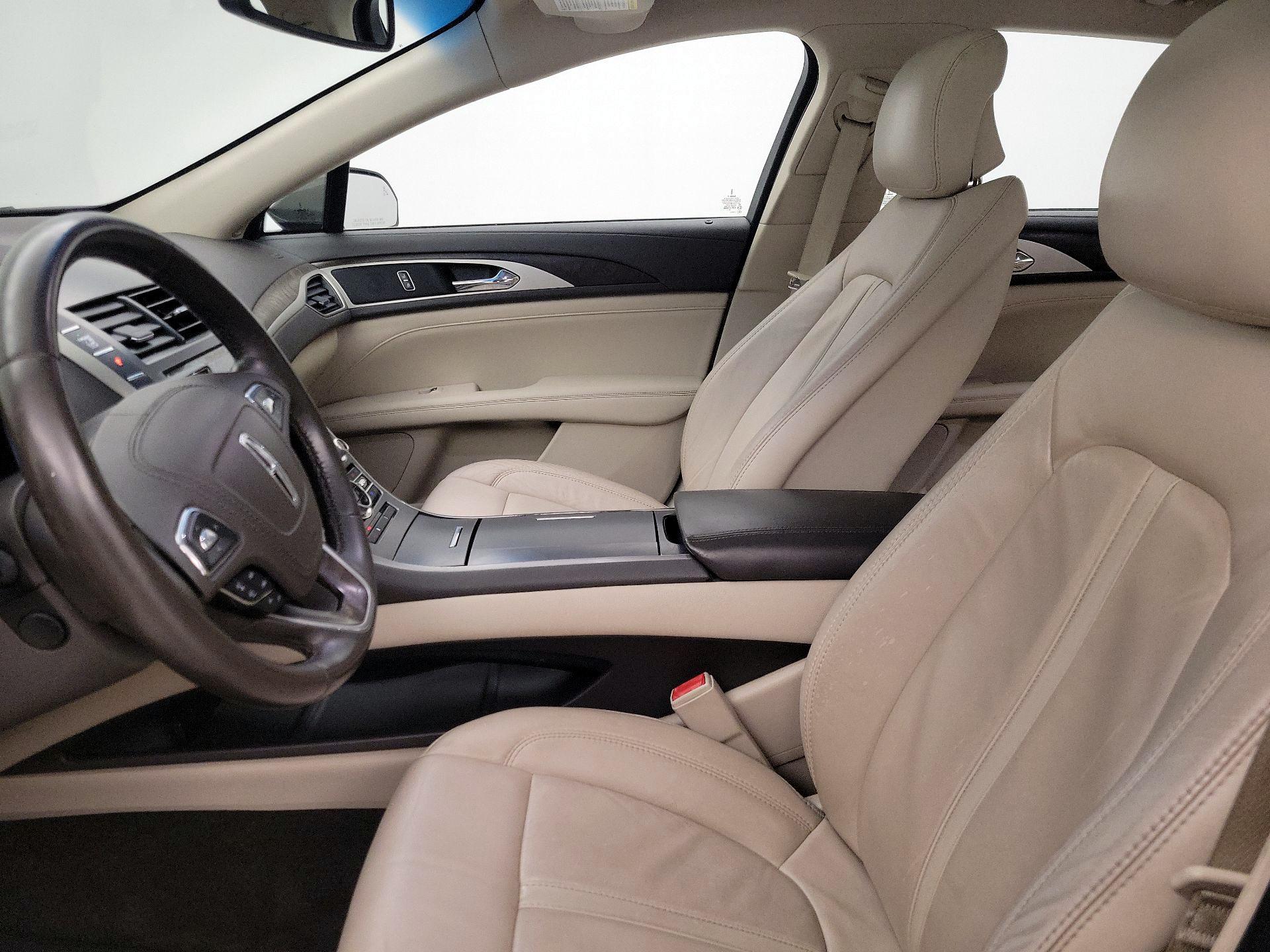 Thumbnail: 2017 Lincoln MKZ - 11