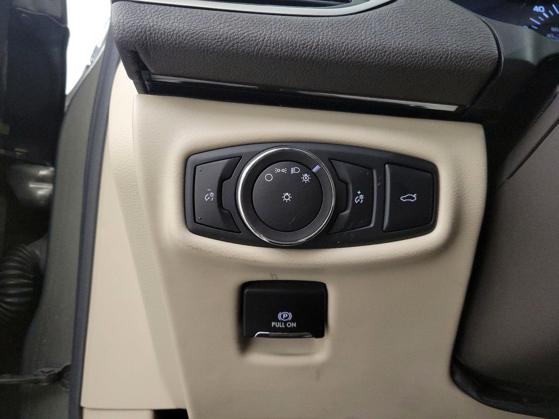 Thumbnail: 2017 Lincoln MKZ - 13