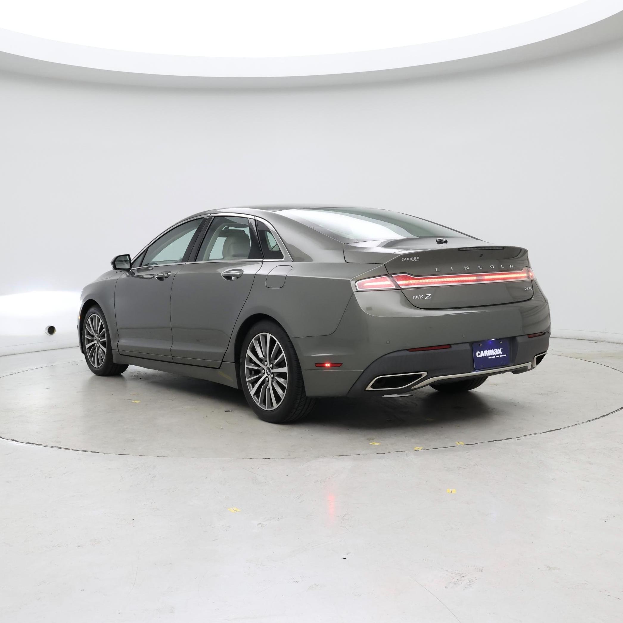 Thumbnail: 2017 Lincoln MKZ - 2
