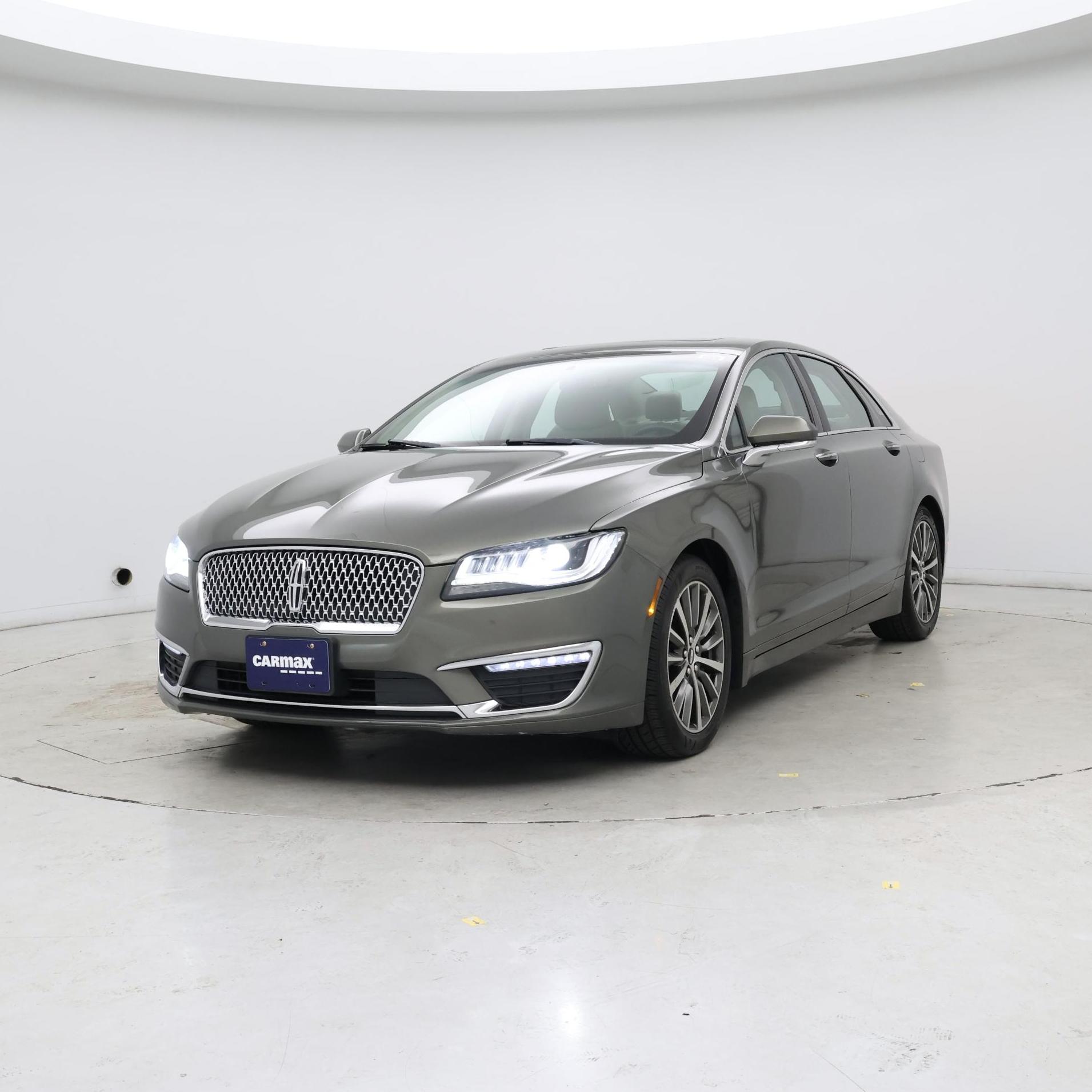 Thumbnail: 2017 Lincoln MKZ - 4