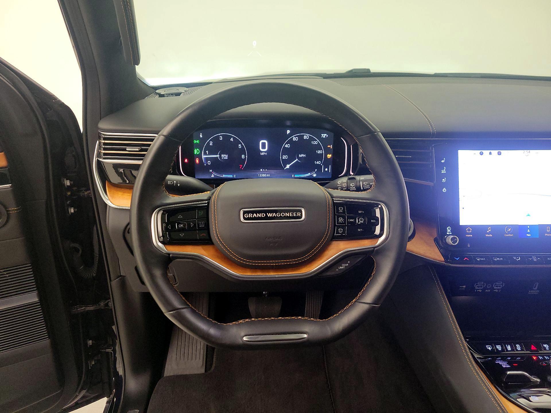 Thumbnail: 2022 Jeep Grand Wagoneer - 10