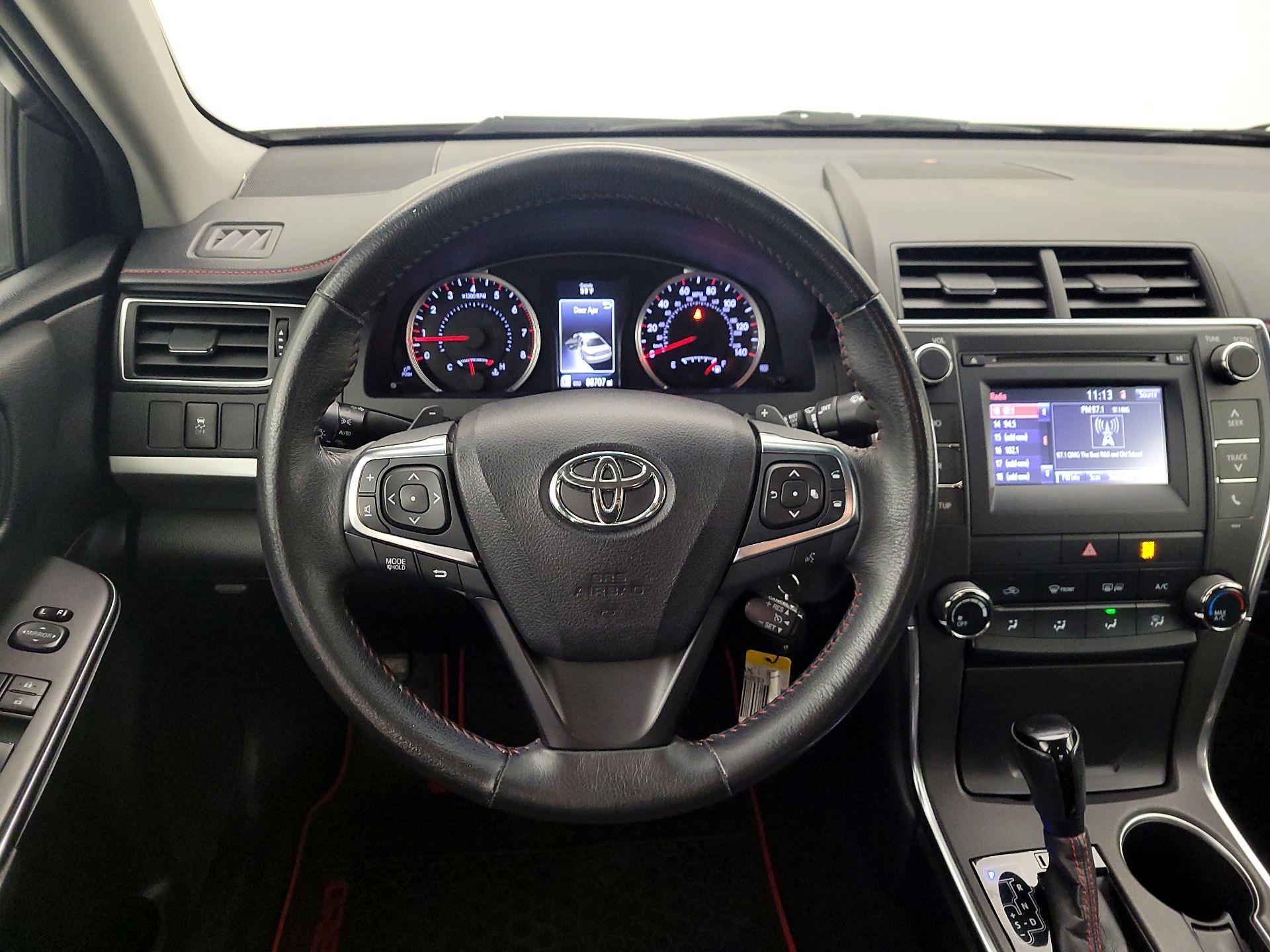 Thumbnail: 2017 Toyota Camry - 10