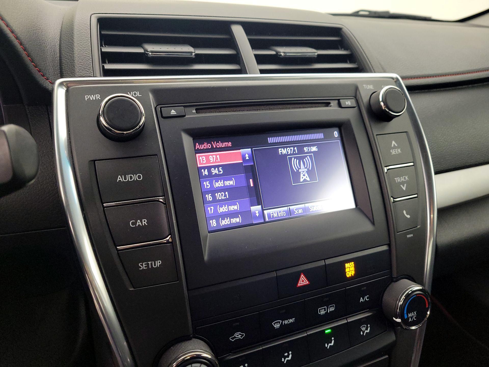 Thumbnail: 2017 Toyota Camry - 15