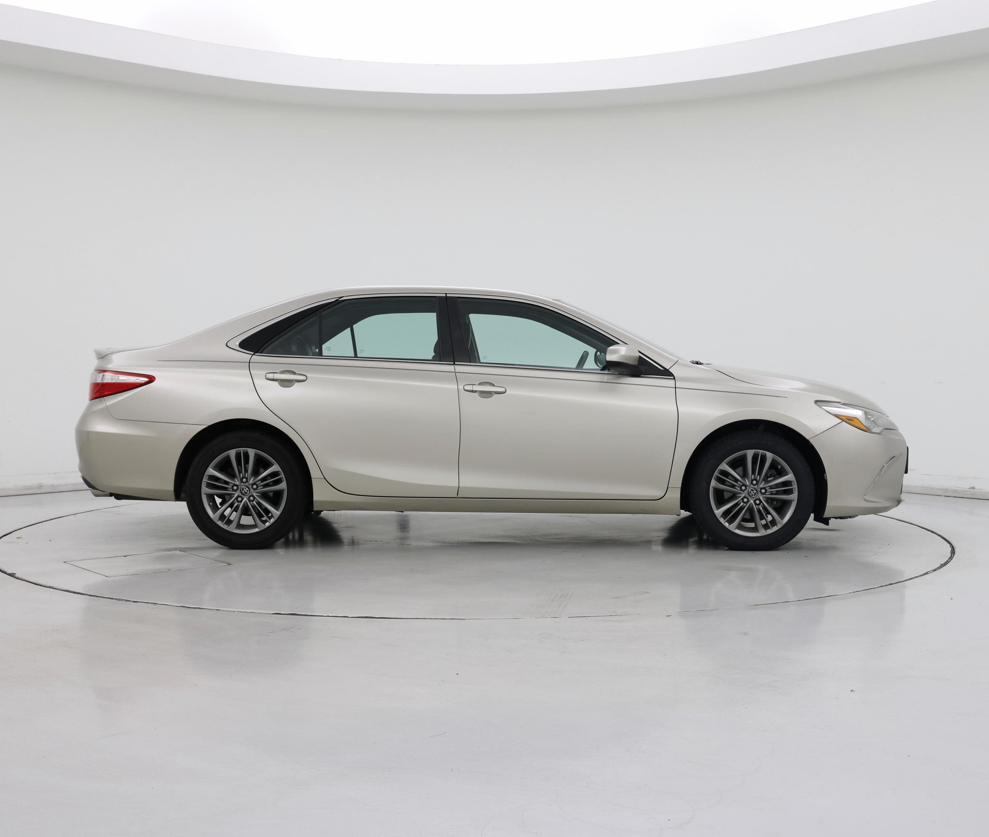 Thumbnail: 2017 Toyota Camry - 7