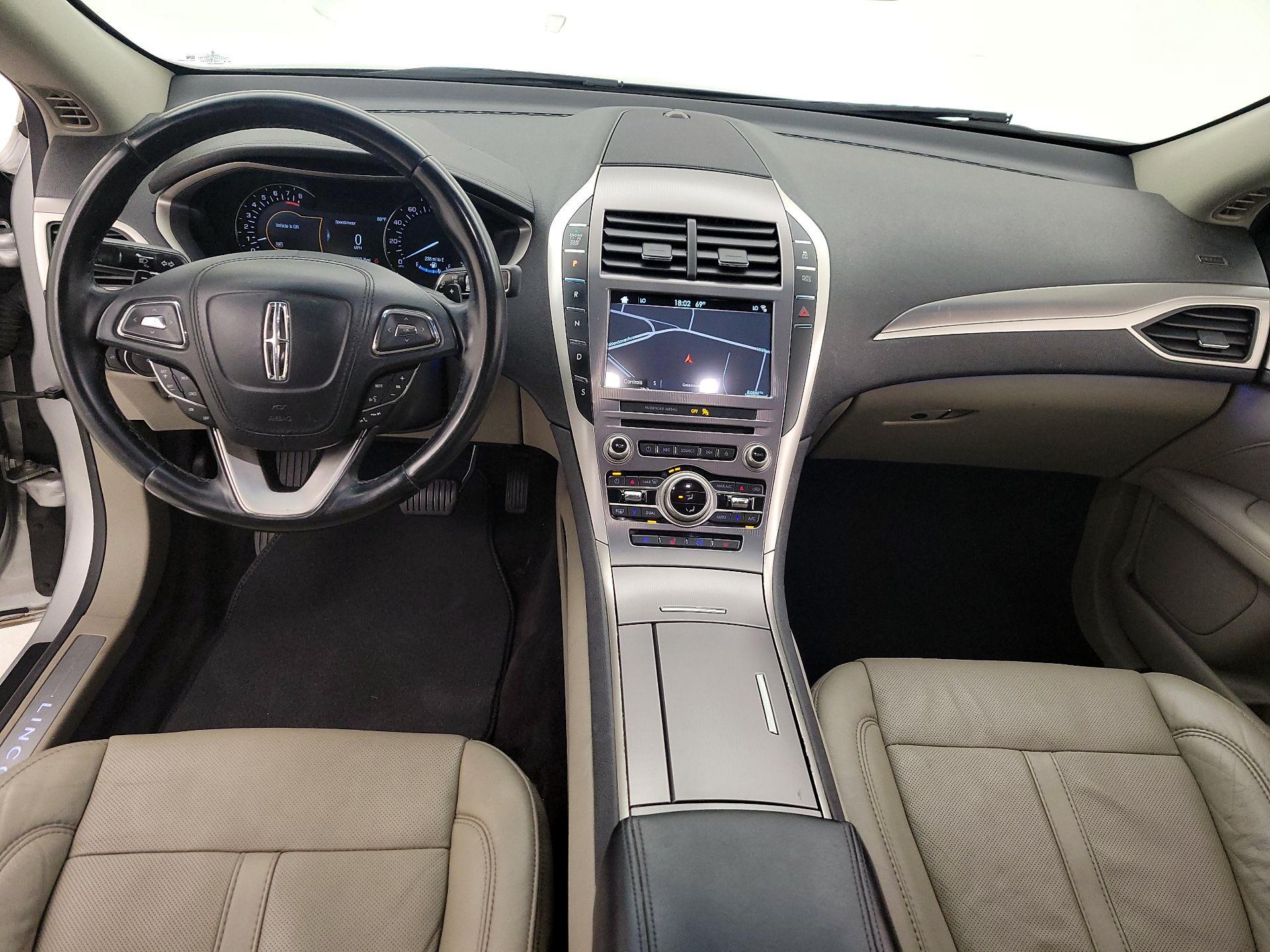 Thumbnail: 2017 Lincoln MKZ - 9