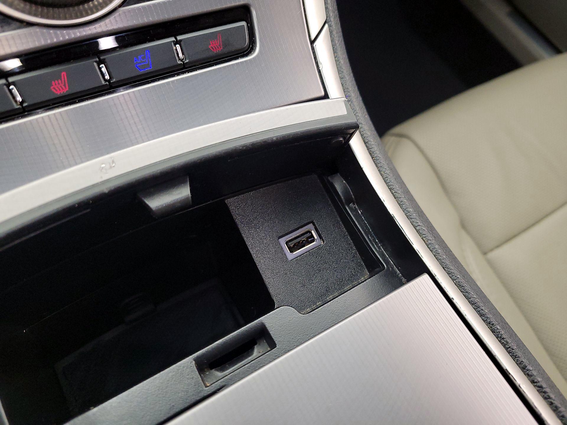 Thumbnail: 2017 Lincoln MKZ - 19