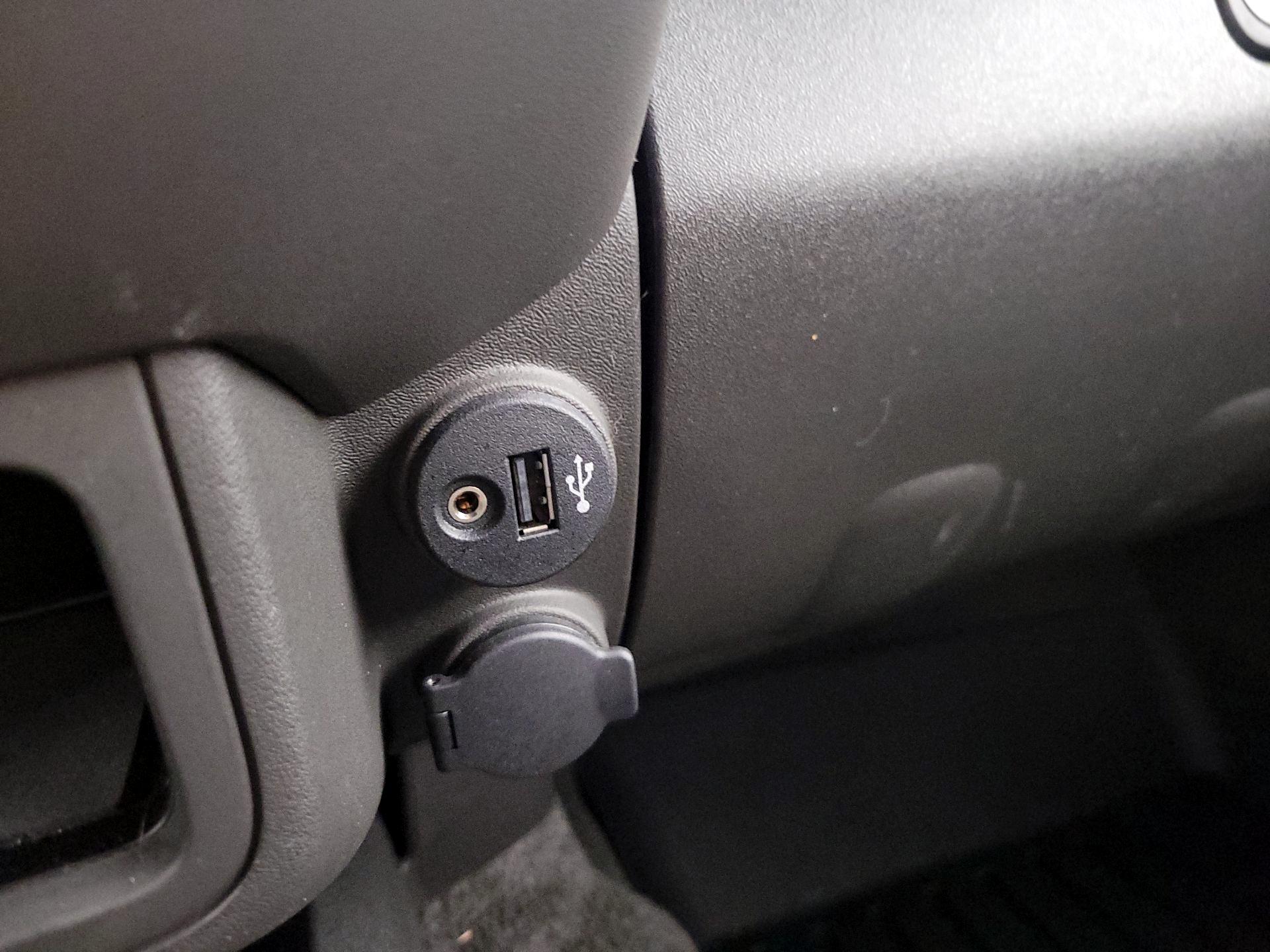 Thumbnail: 2018 Nissan Frontier - 17