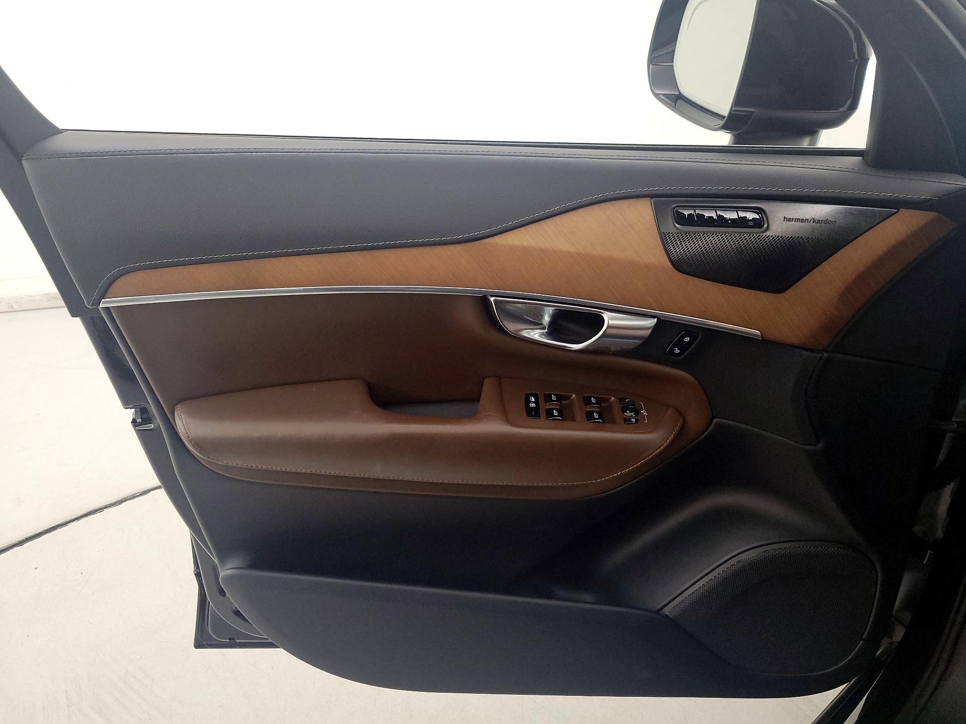 Thumbnail: 2019 Volvo XC90 - 12