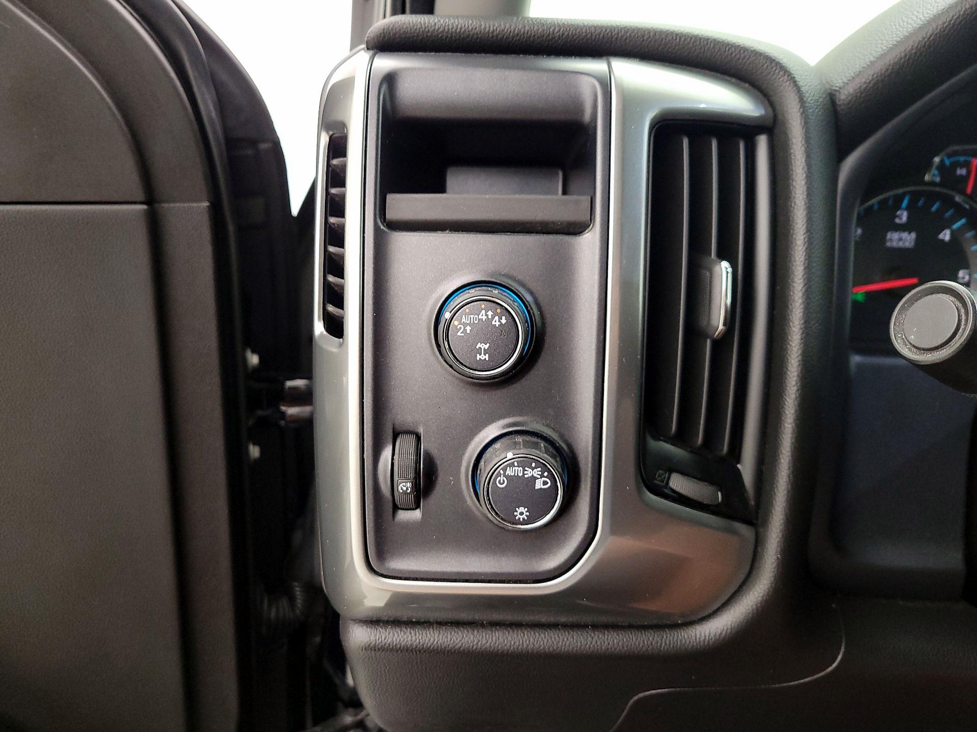 Thumbnail: 2019 Chevrolet Silverado 1500 - 13