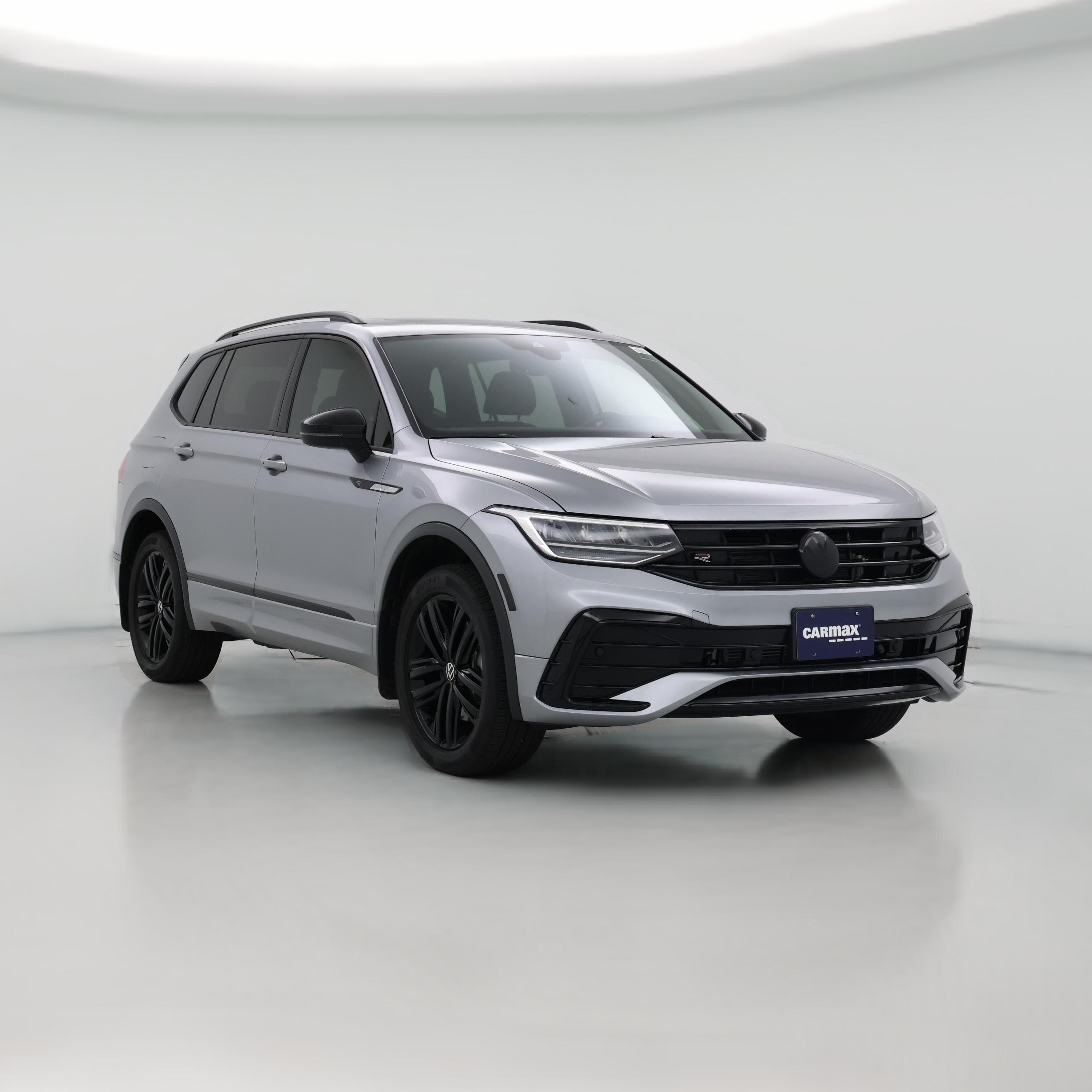 Thumbnail: 2022 Volkswagen Tiguan - 1