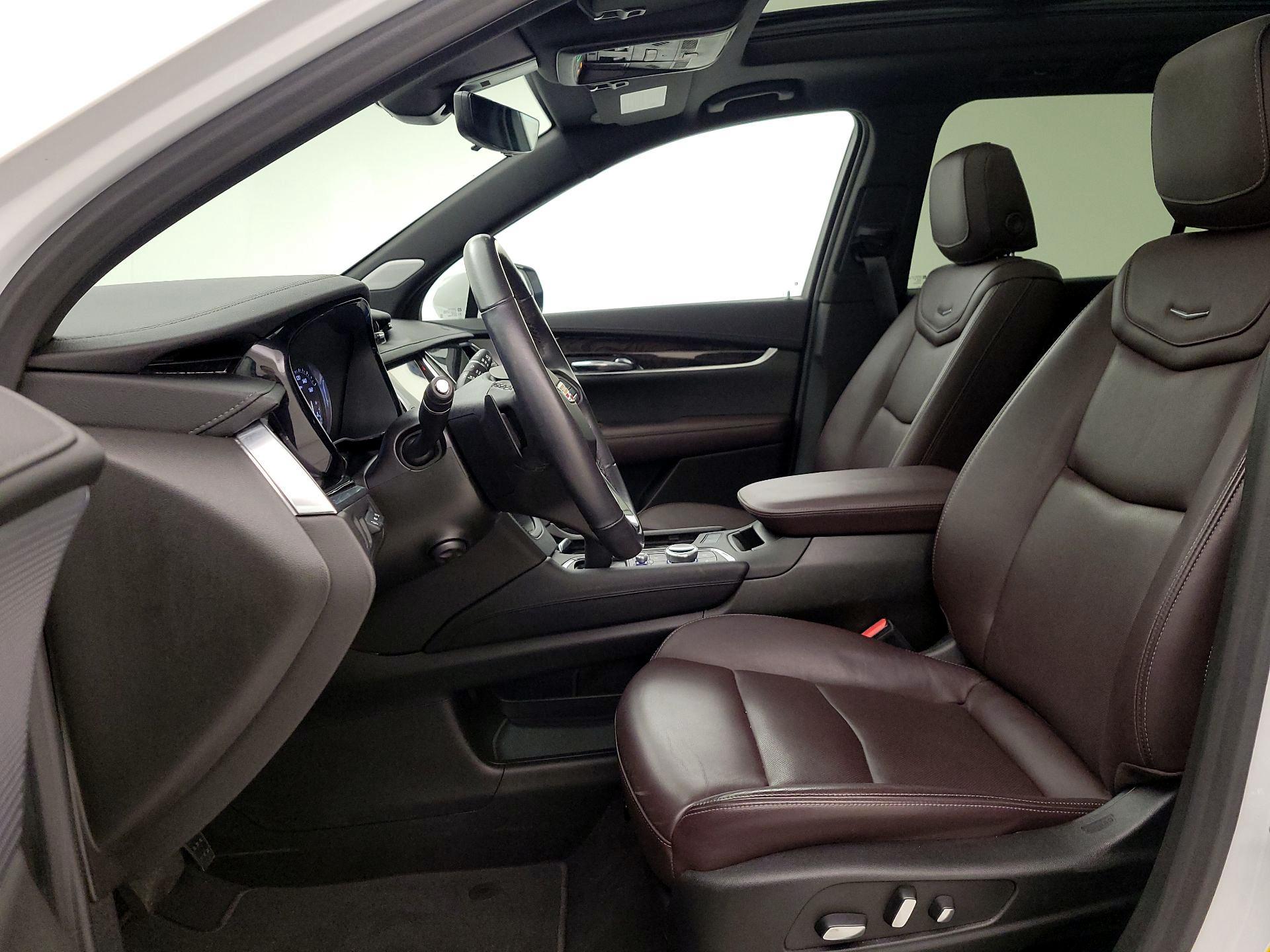 Thumbnail: 2024 Cadillac XT6 - 11