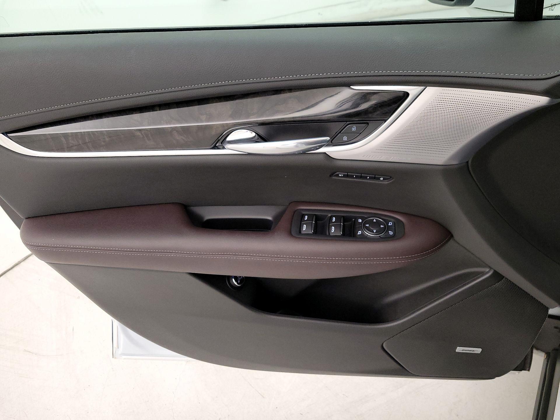 Thumbnail: 2024 Cadillac XT6 - 12