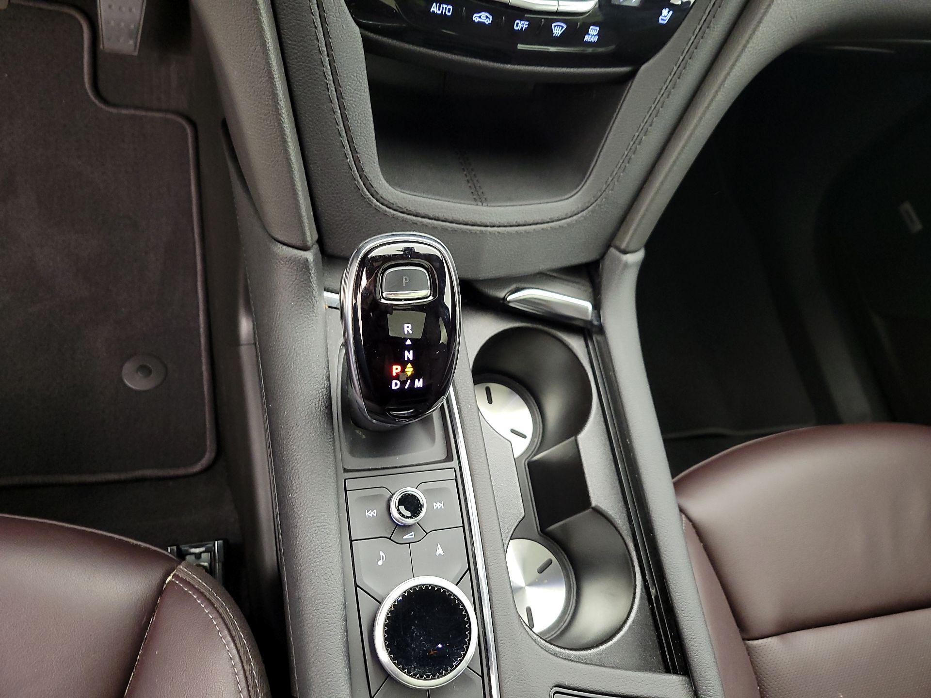Thumbnail: 2024 Cadillac XT6 - 18