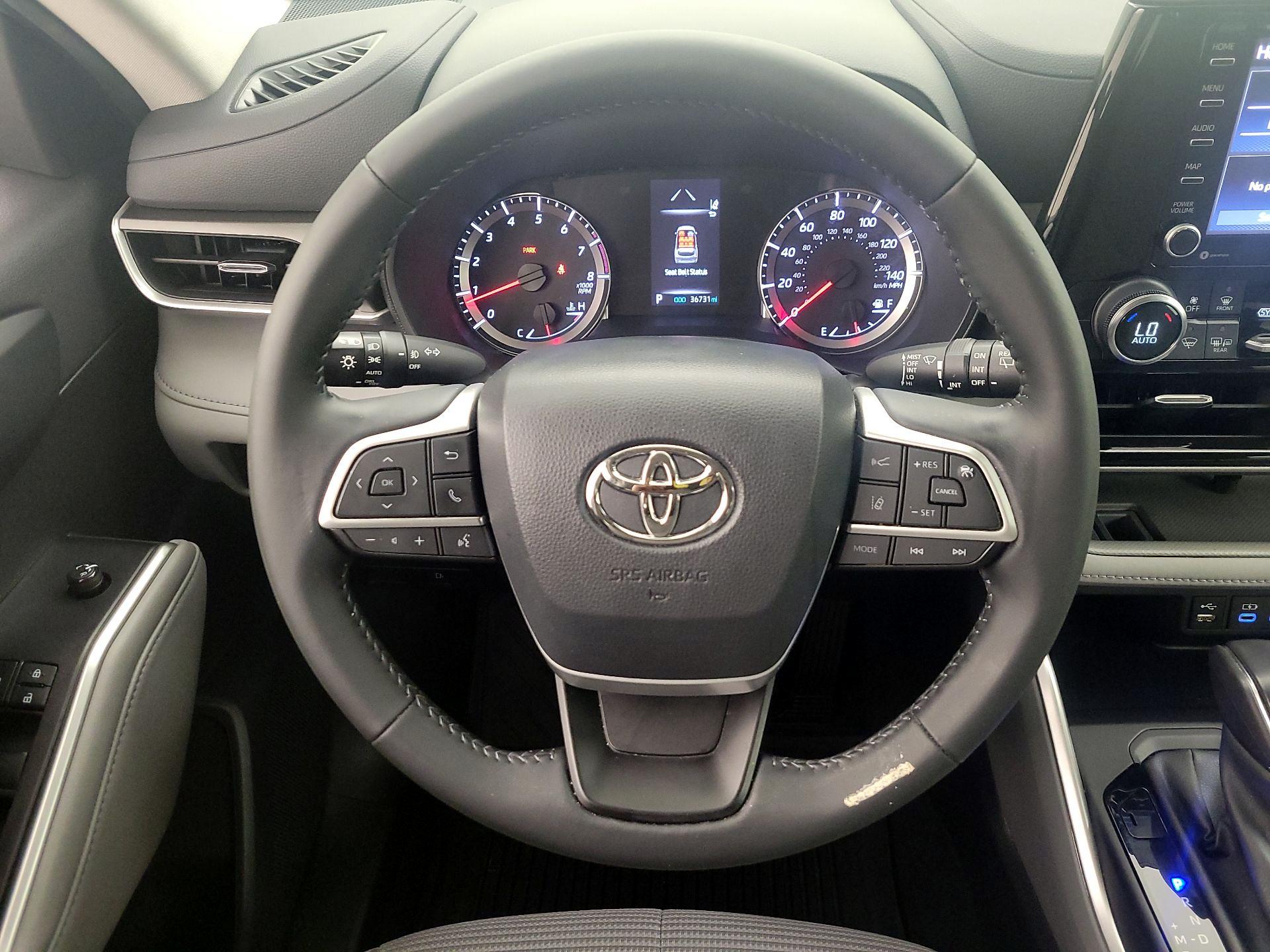 Thumbnail: 2022 Toyota Highlander - 10